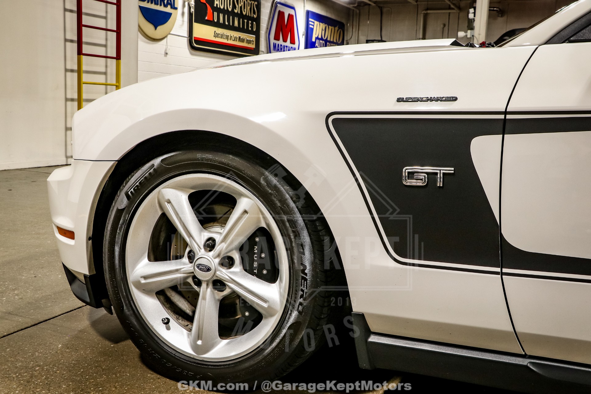 2010 Ford Mustang 33