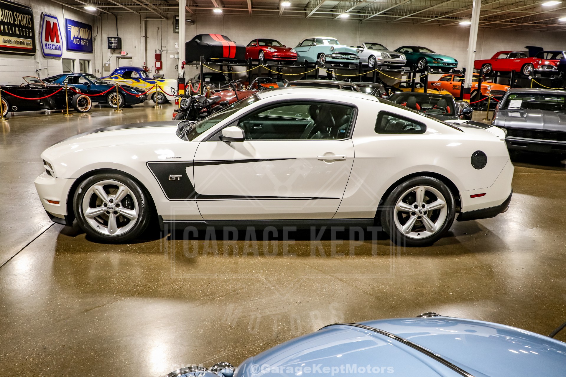 2010 Ford Mustang 5