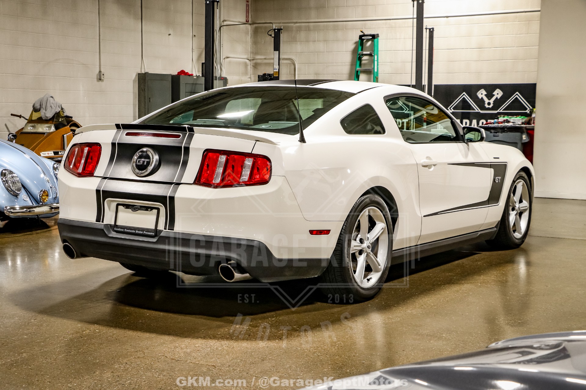 2010 Ford Mustang 8