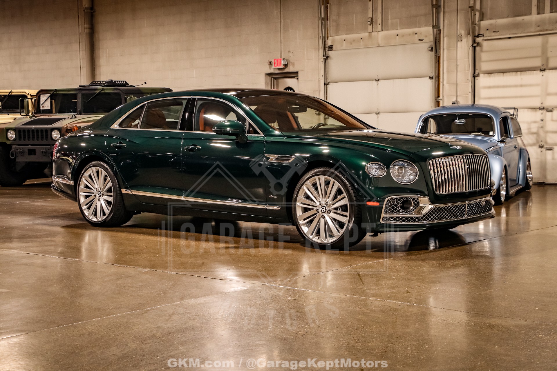 2023 Bentley Flying Spur 1