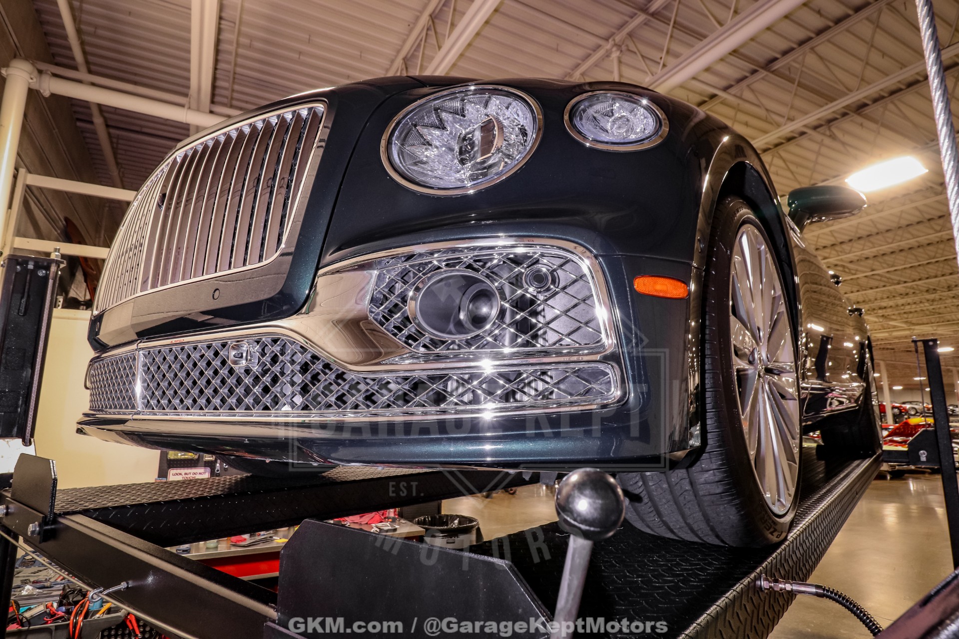 2023 Bentley Flying Spur 222