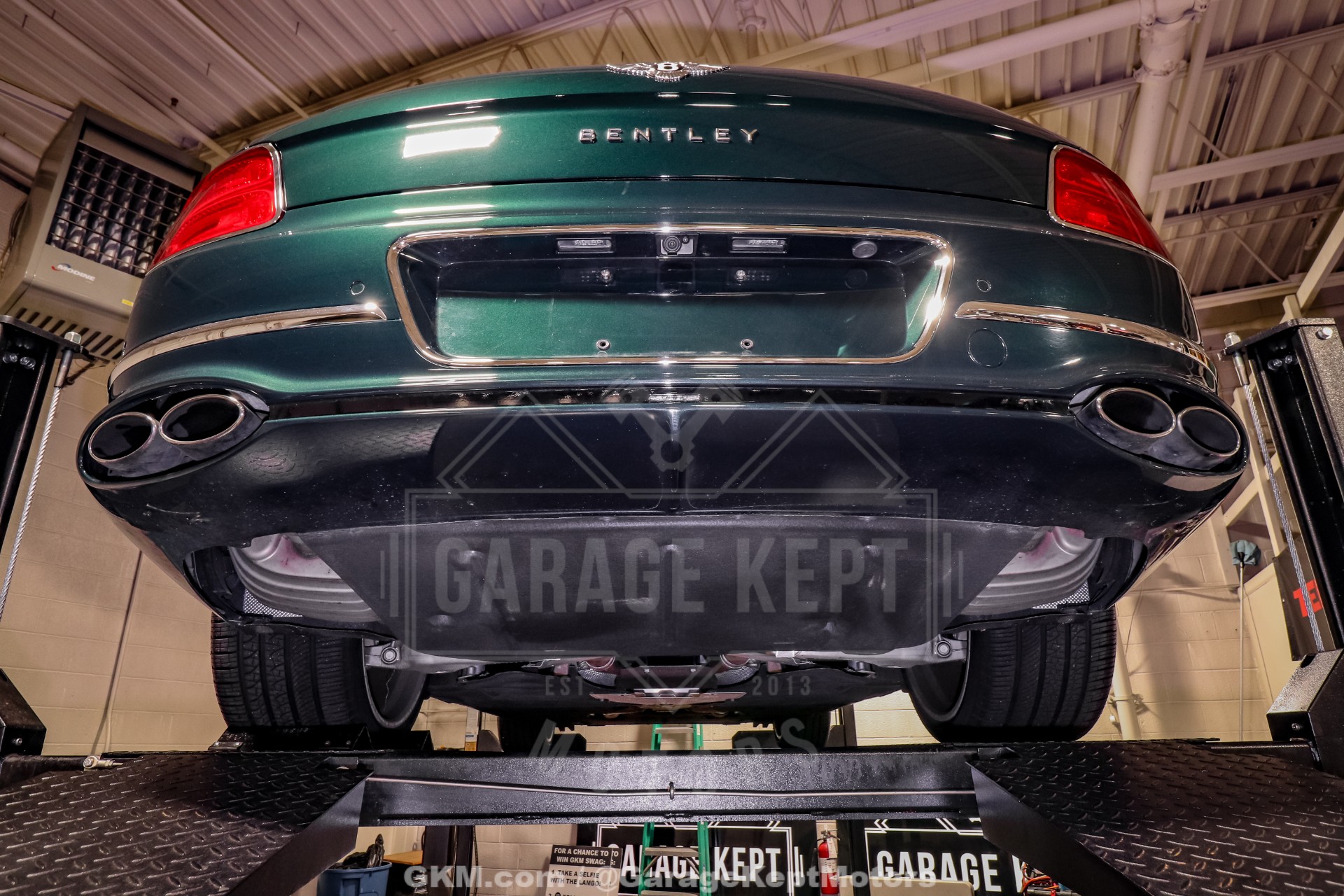 2023 Bentley Flying Spur 228
