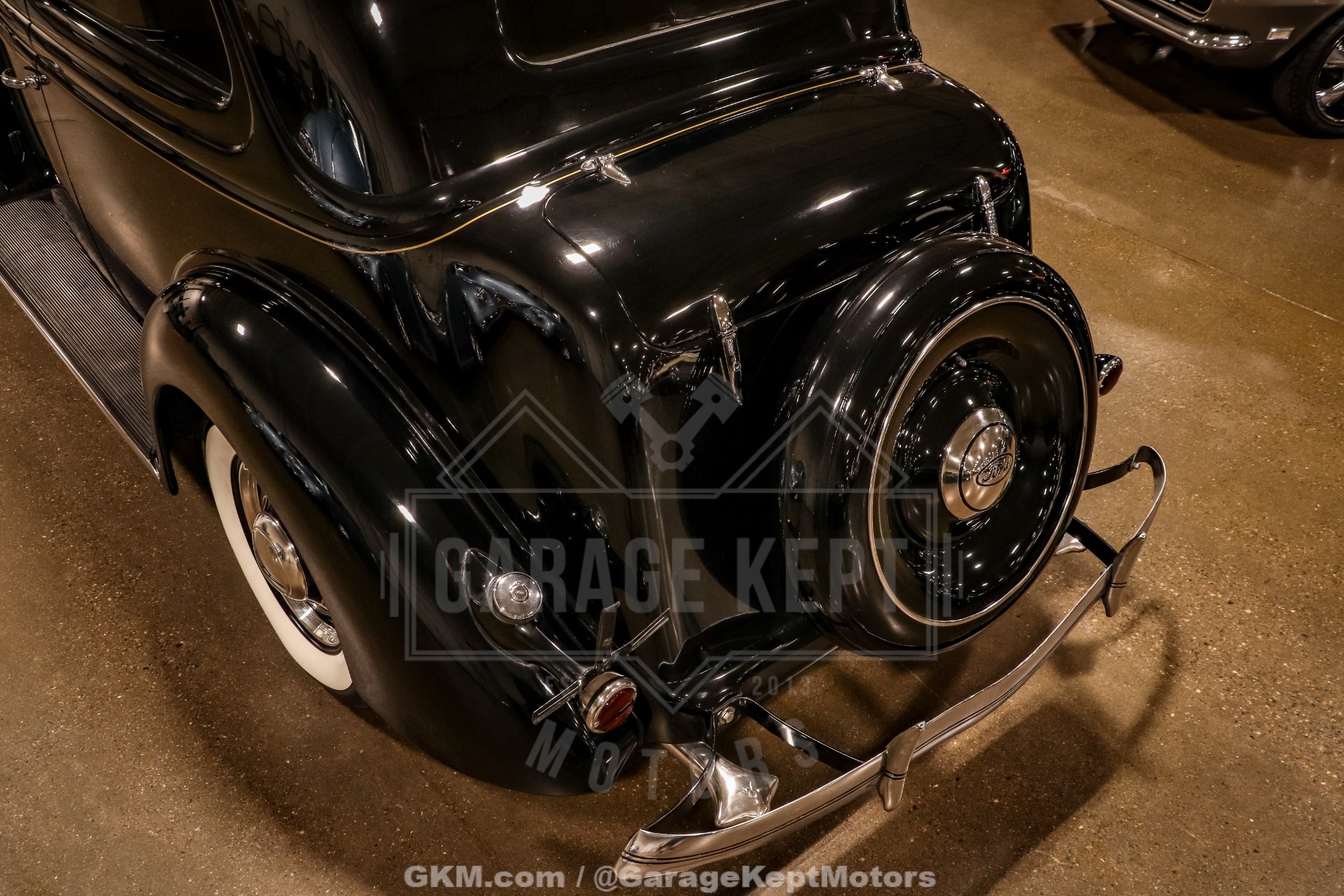 1936 Ford Model 48 / 68 37