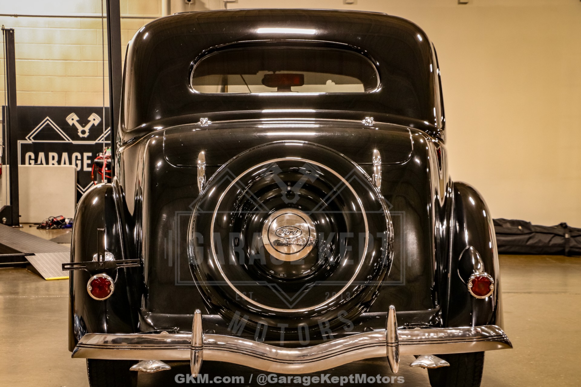1936 Ford Model 48 / 68 43