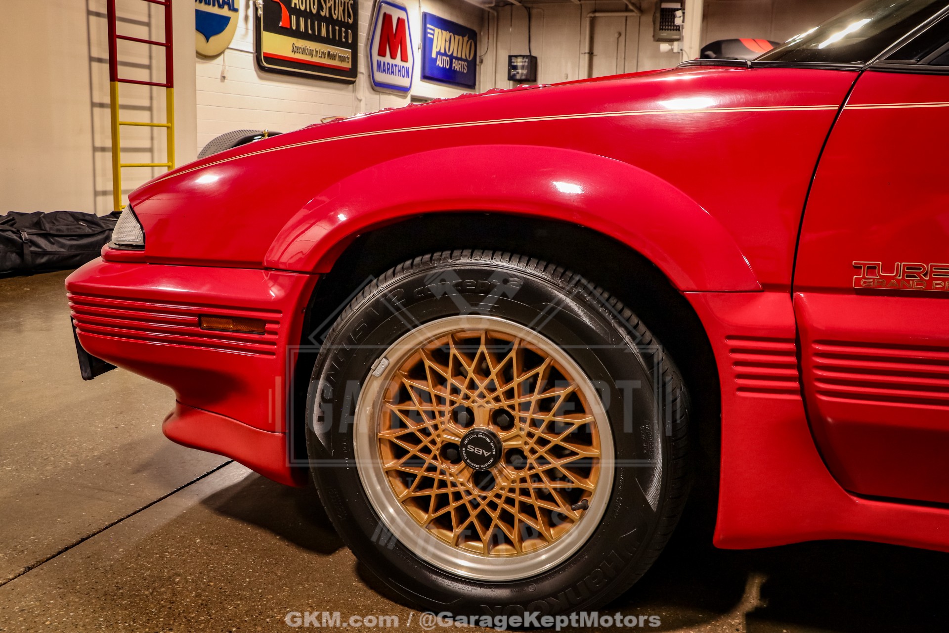 1990 Pontiac Grand Prix 32