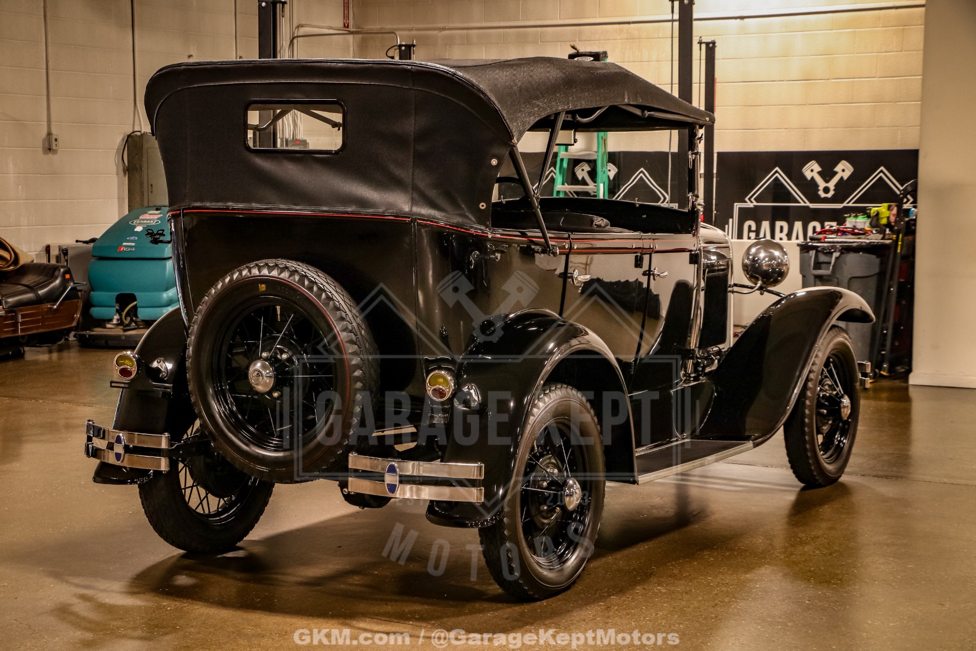 1930 Ford Model A 8