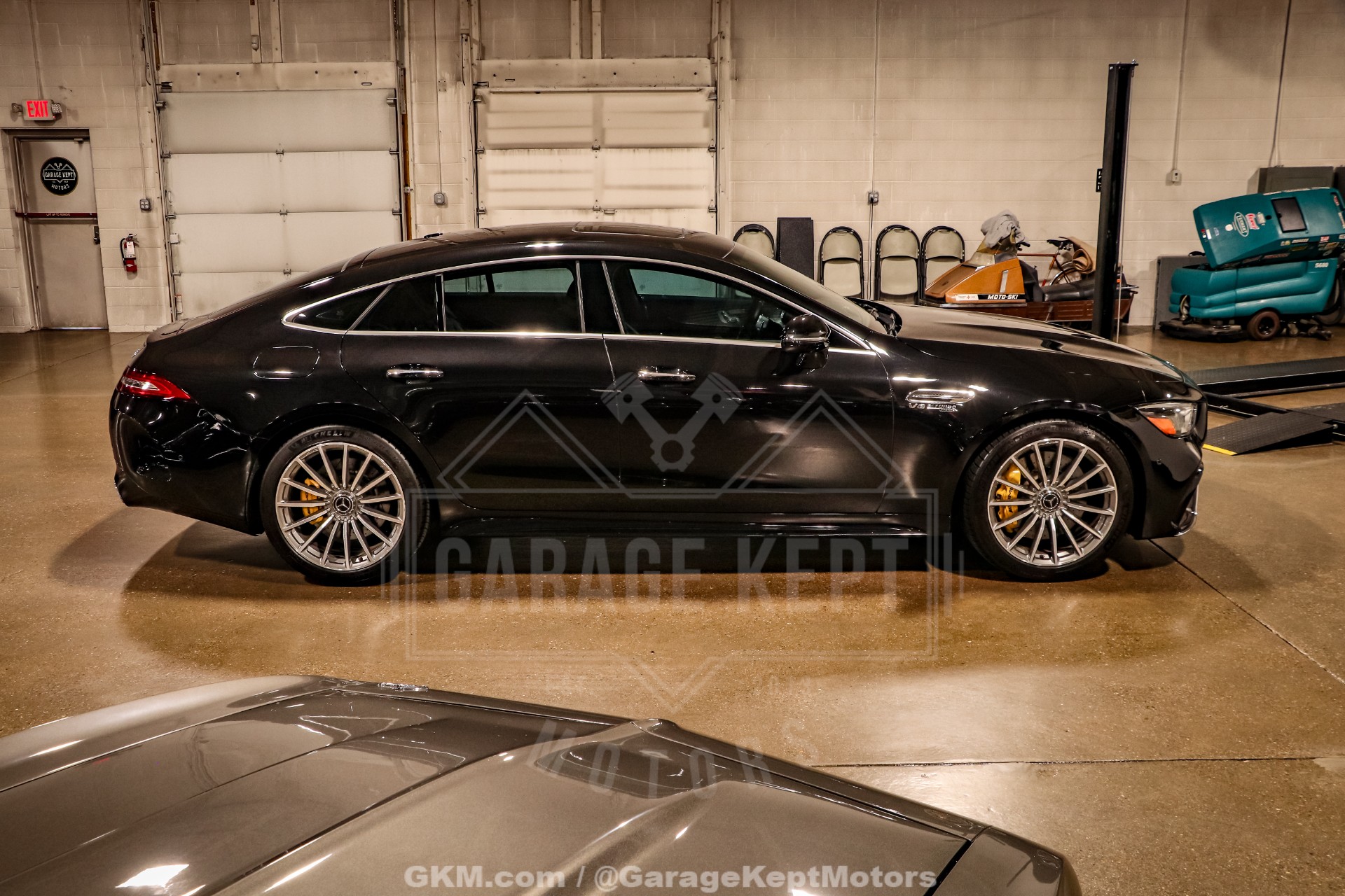 2019 Mercedes-Benz AMG GT 10