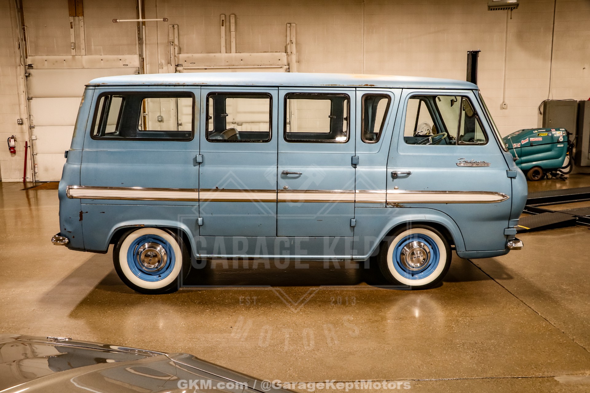 1962 Ford Falcon Club Wagon 10
