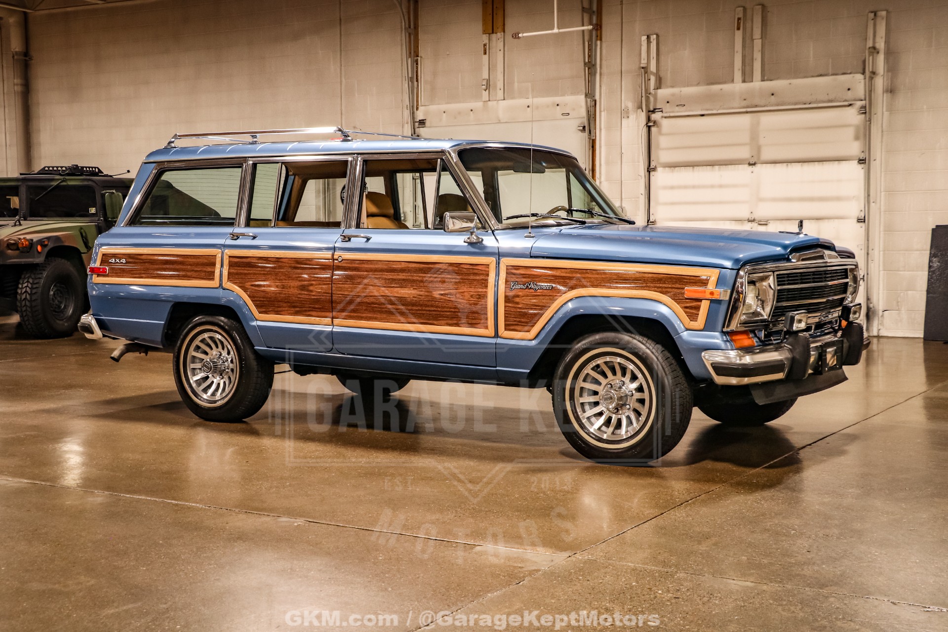 1987 Jeep Grand Wagoneer 11