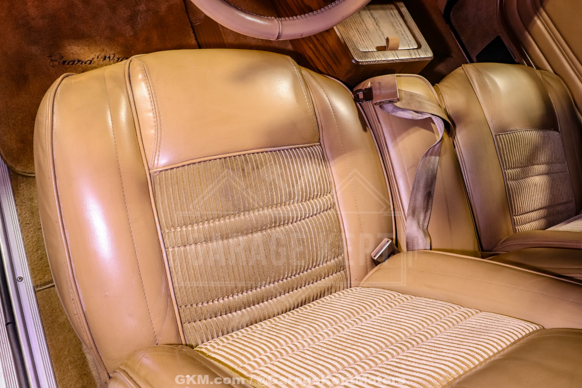 1987 Jeep Grand Wagoneer 121