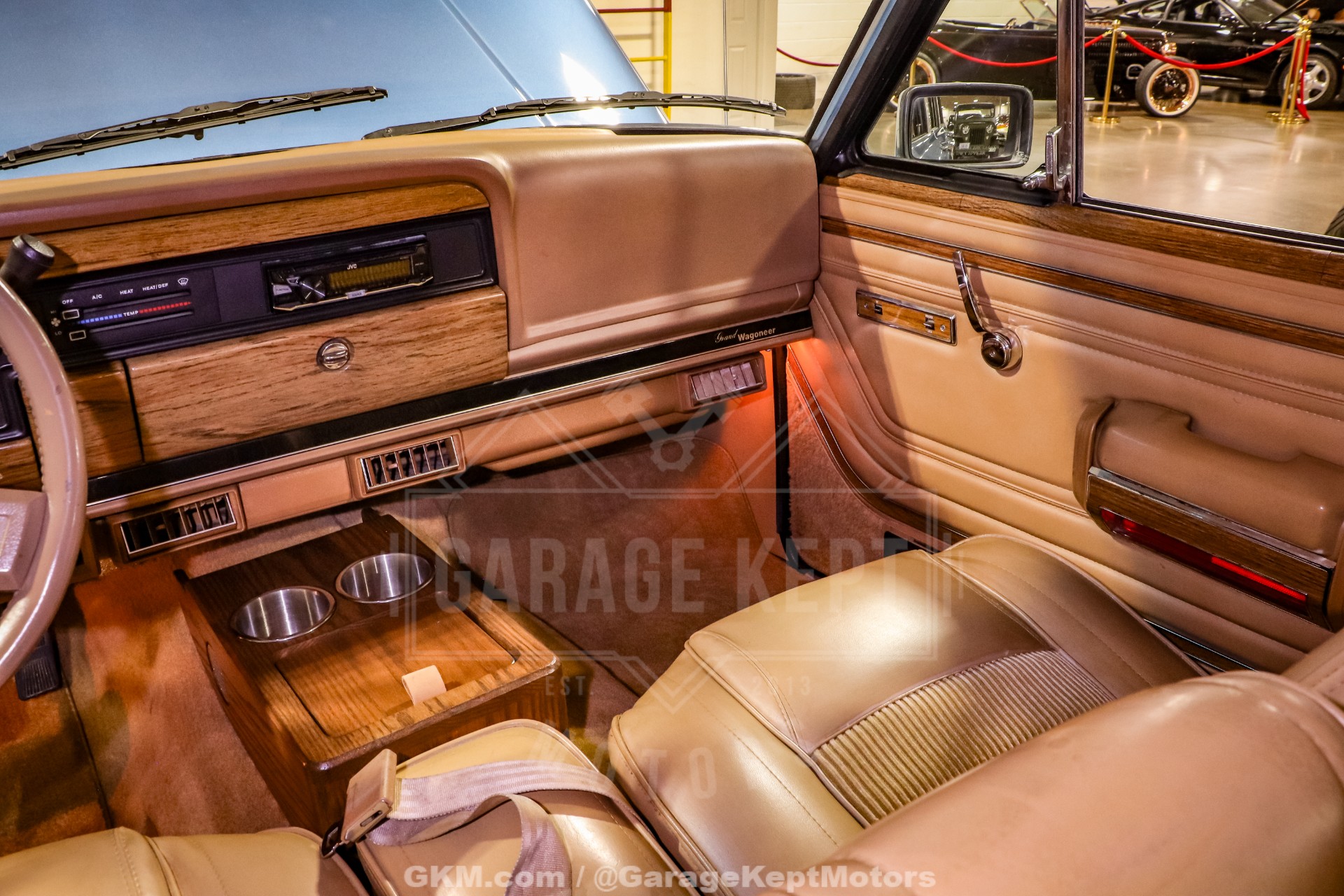 1987 Jeep Grand Wagoneer 124