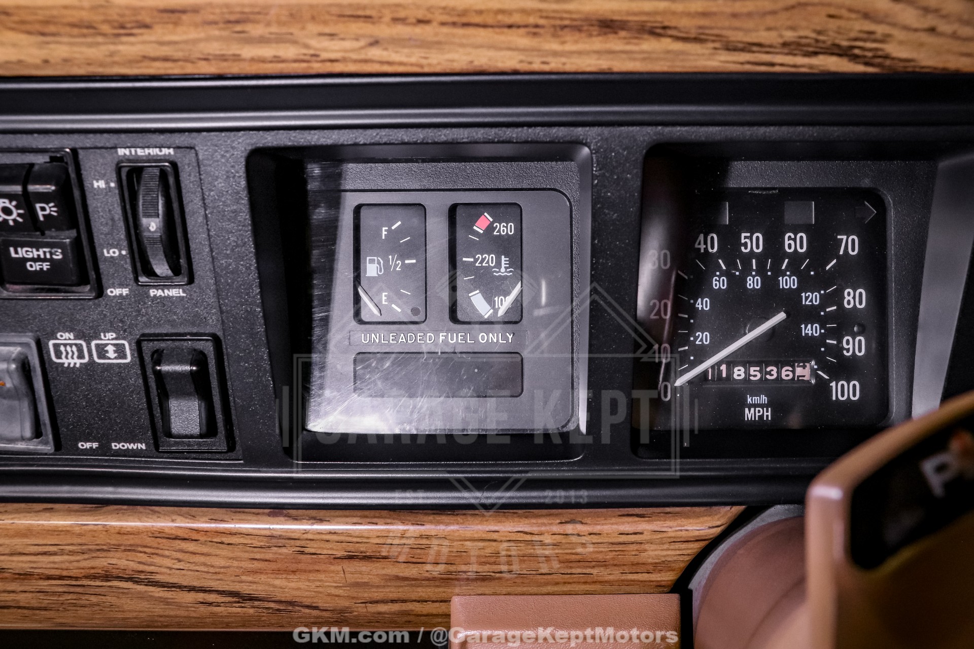1987 Jeep Grand Wagoneer 126
