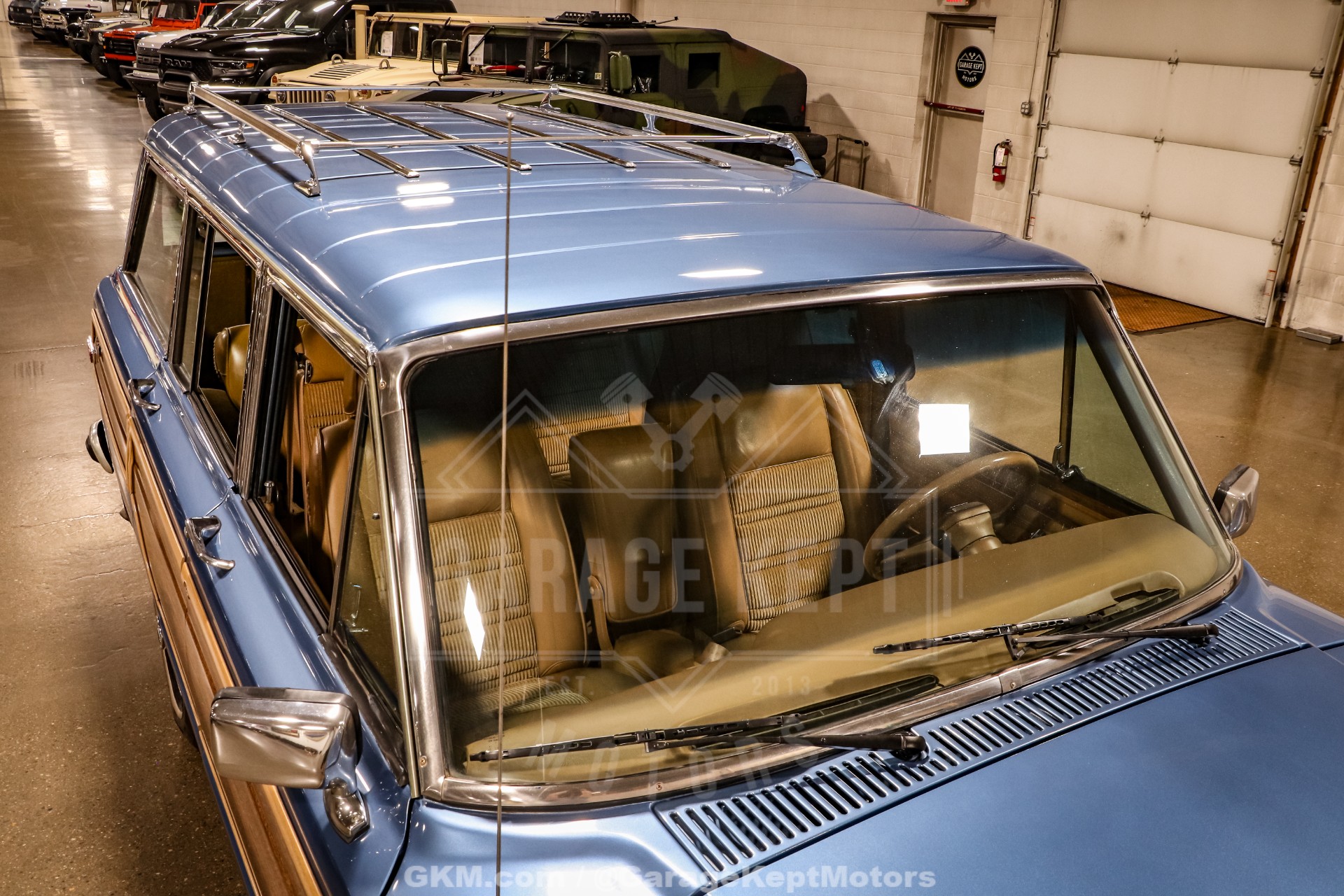 1987 Jeep Grand Wagoneer 16