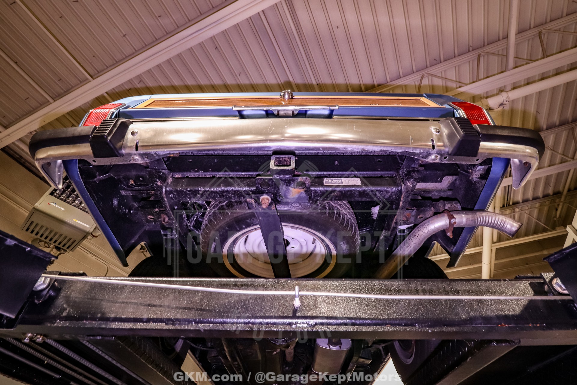 1987 Jeep Grand Wagoneer 184