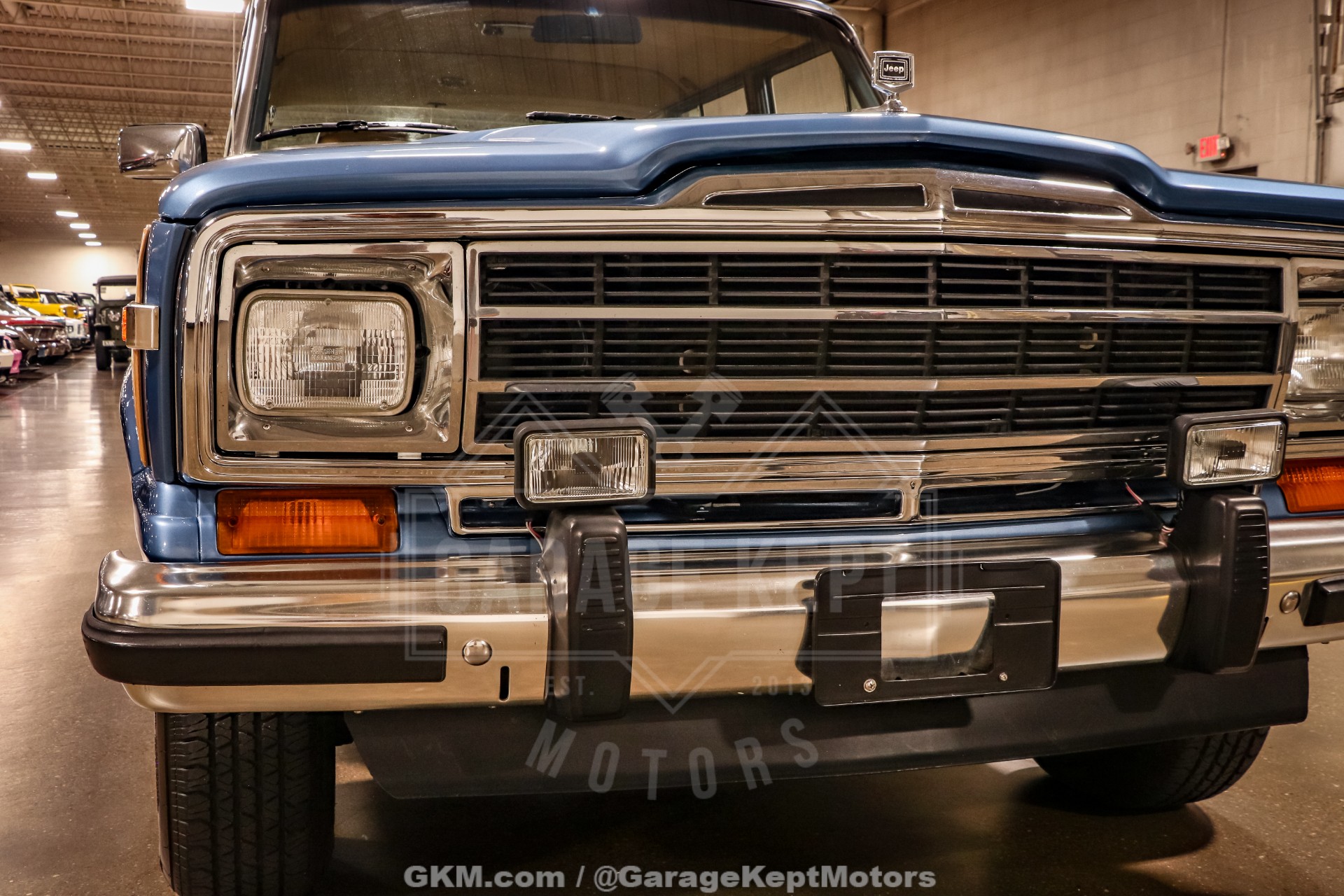 1987 Jeep Grand Wagoneer 18