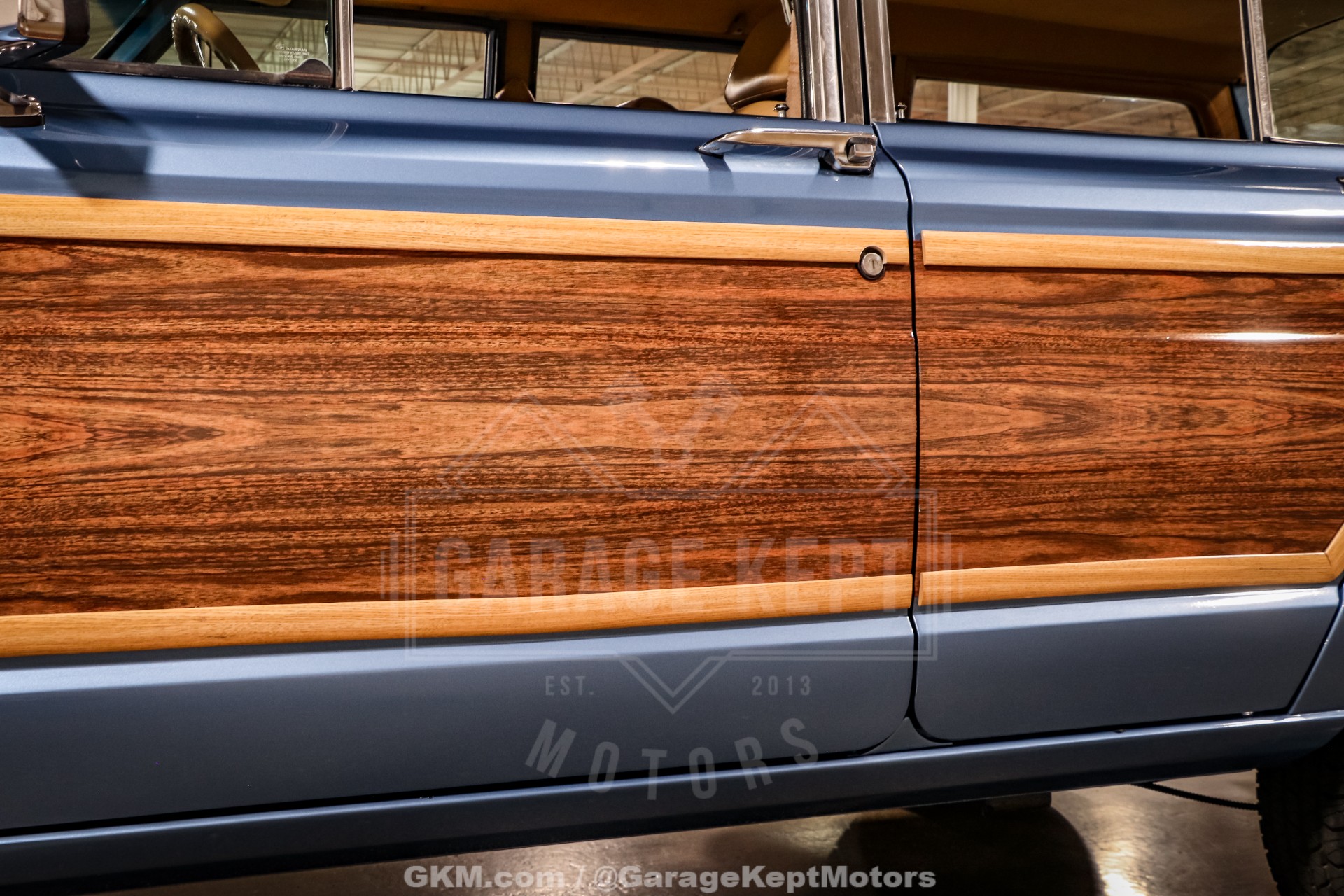 1987 Jeep Grand Wagoneer 31
