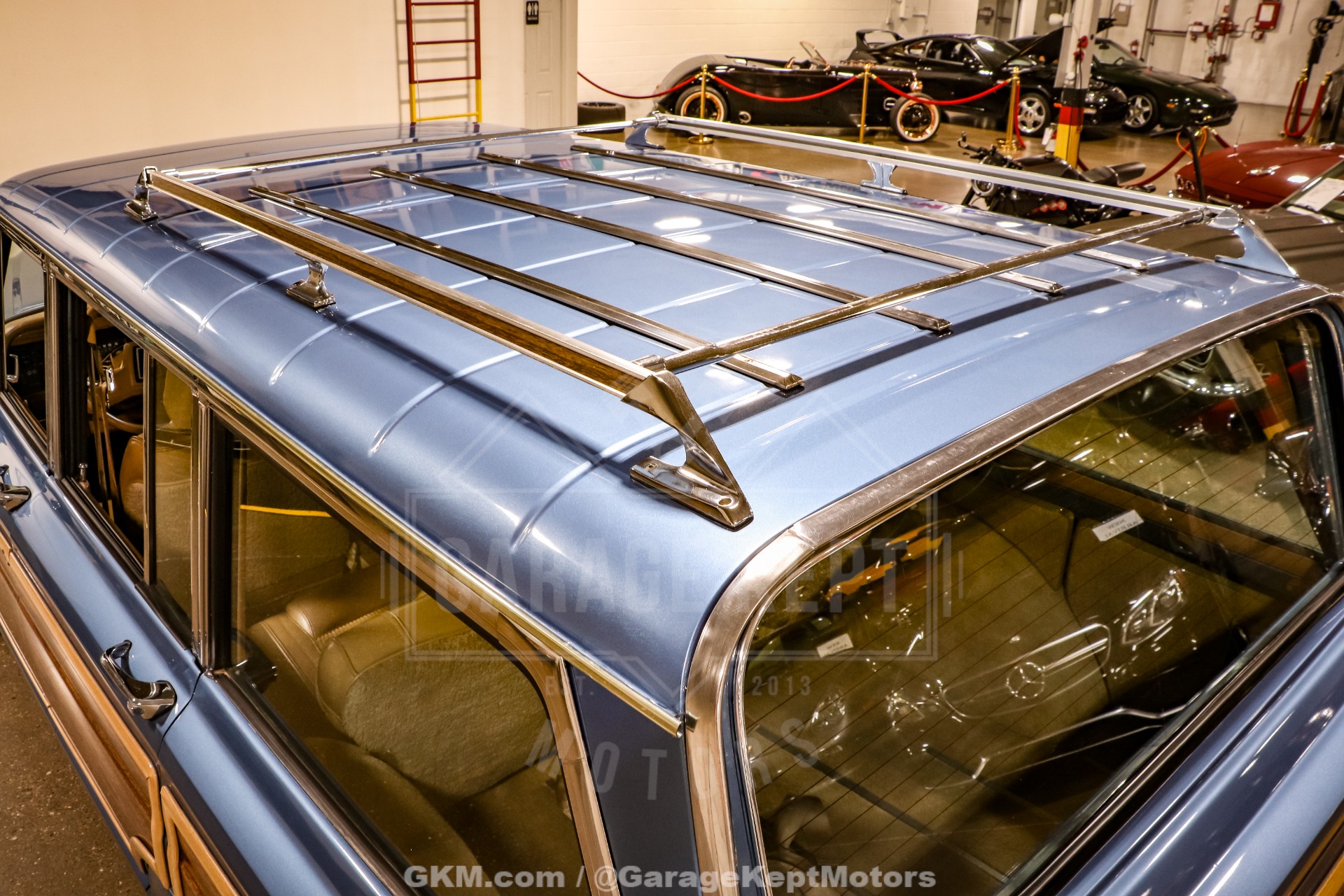 1987 Jeep Grand Wagoneer 36