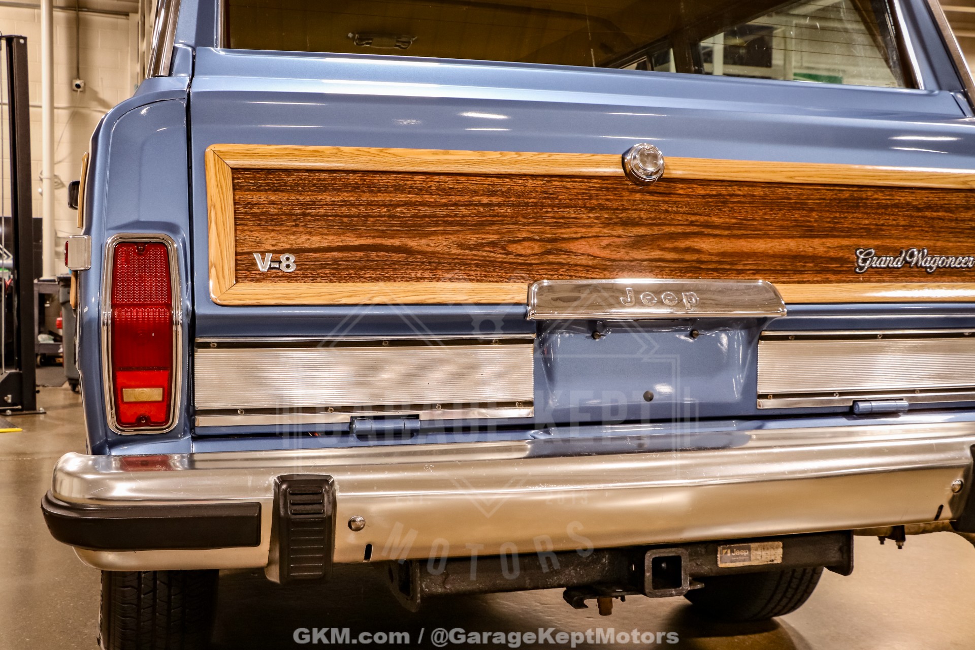 1987 Jeep Grand Wagoneer 37