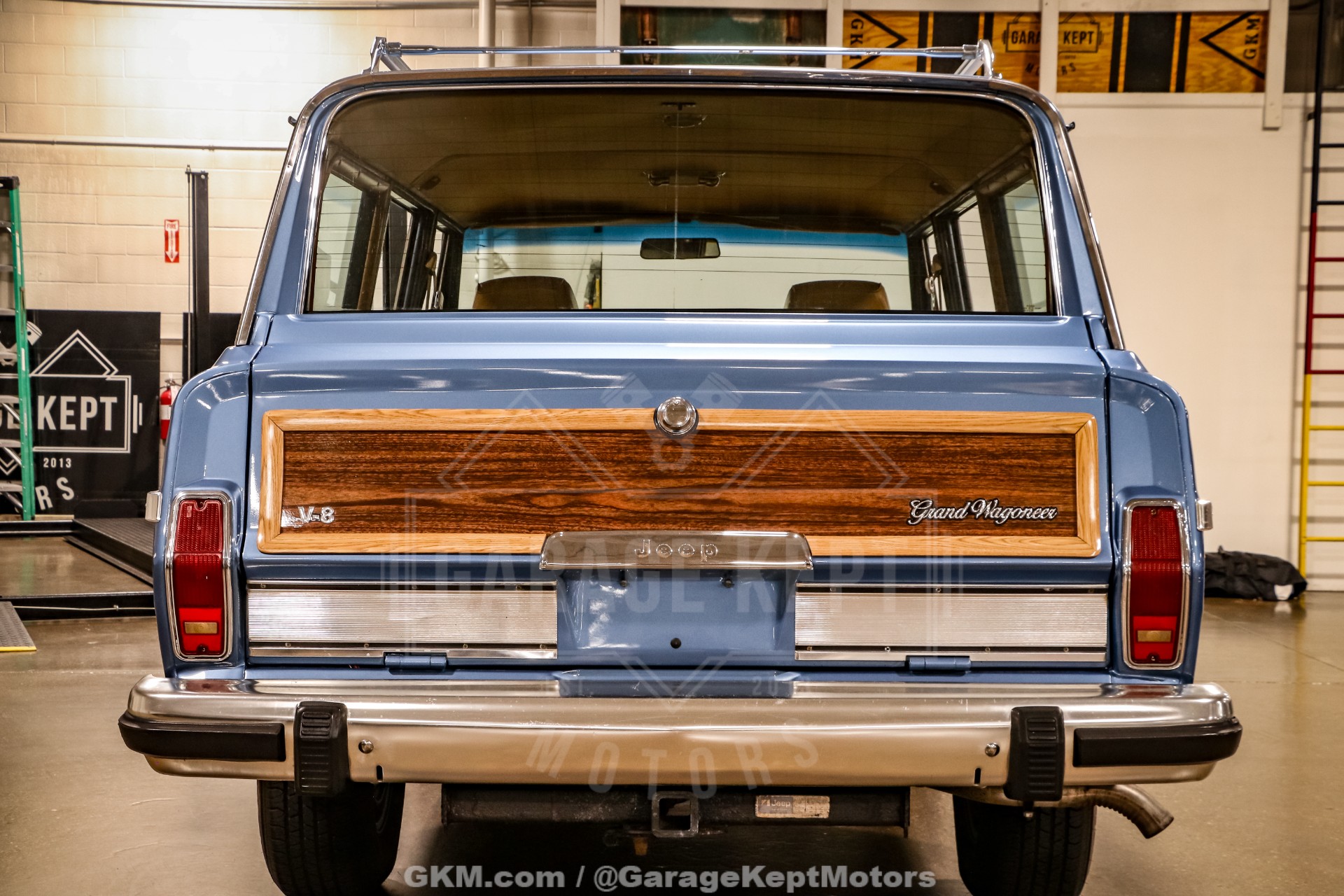 1987 Jeep Grand Wagoneer 39