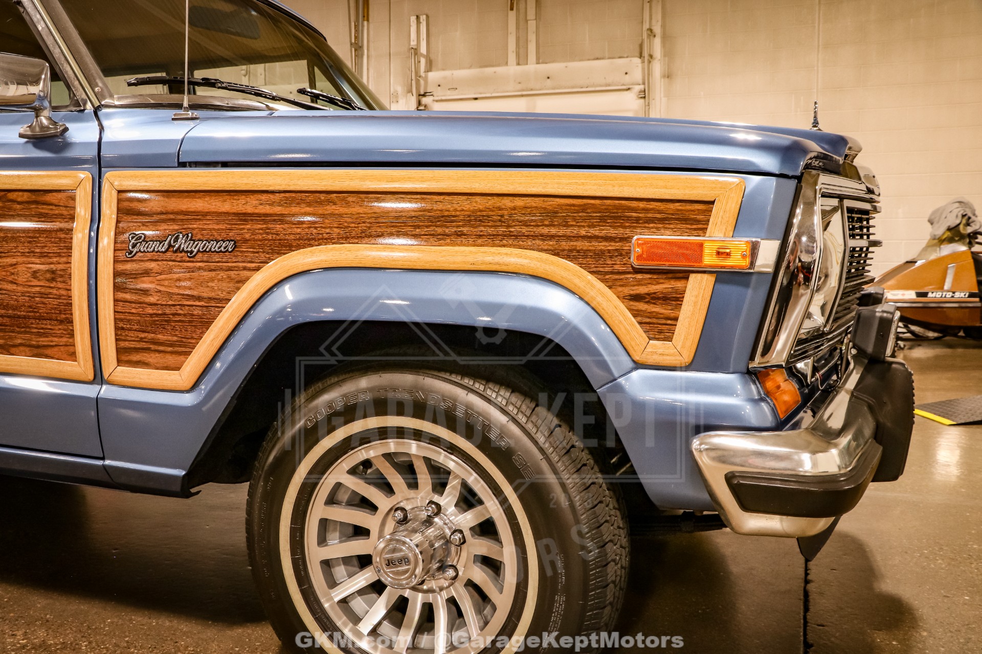 1987 Jeep Grand Wagoneer 53