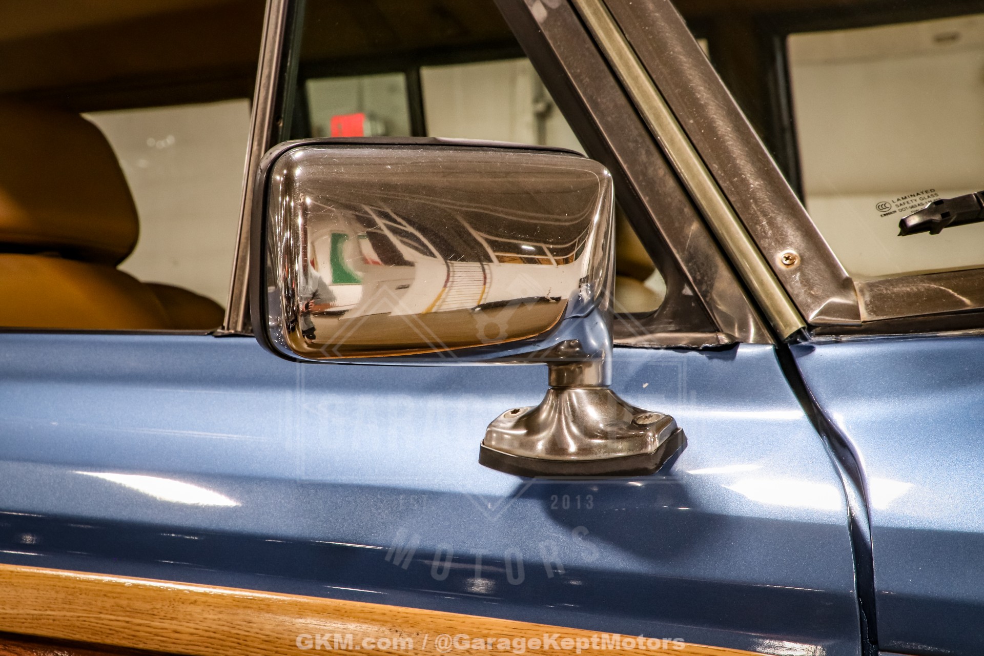 1987 Jeep Grand Wagoneer 54