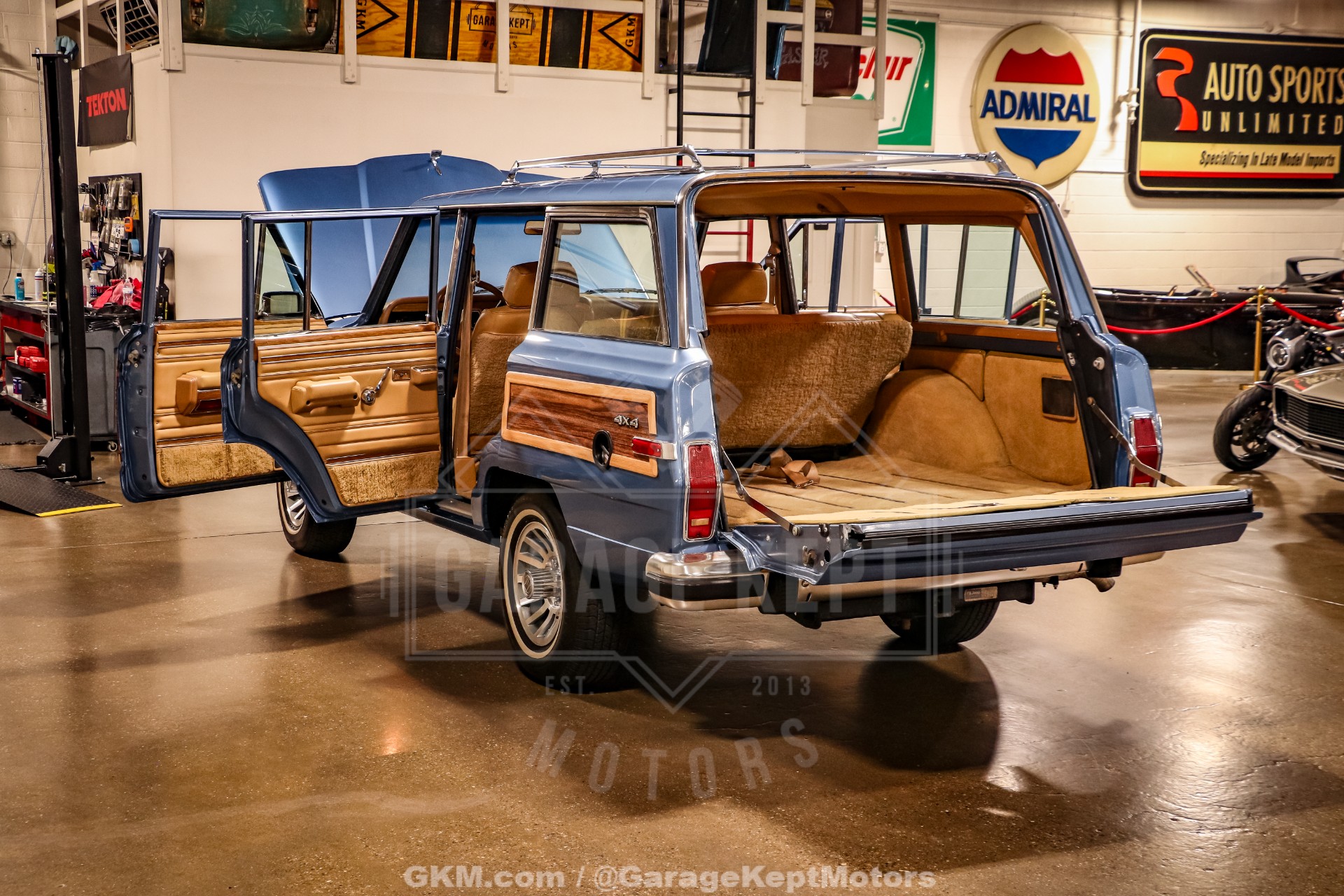 1987 Jeep Grand Wagoneer 59