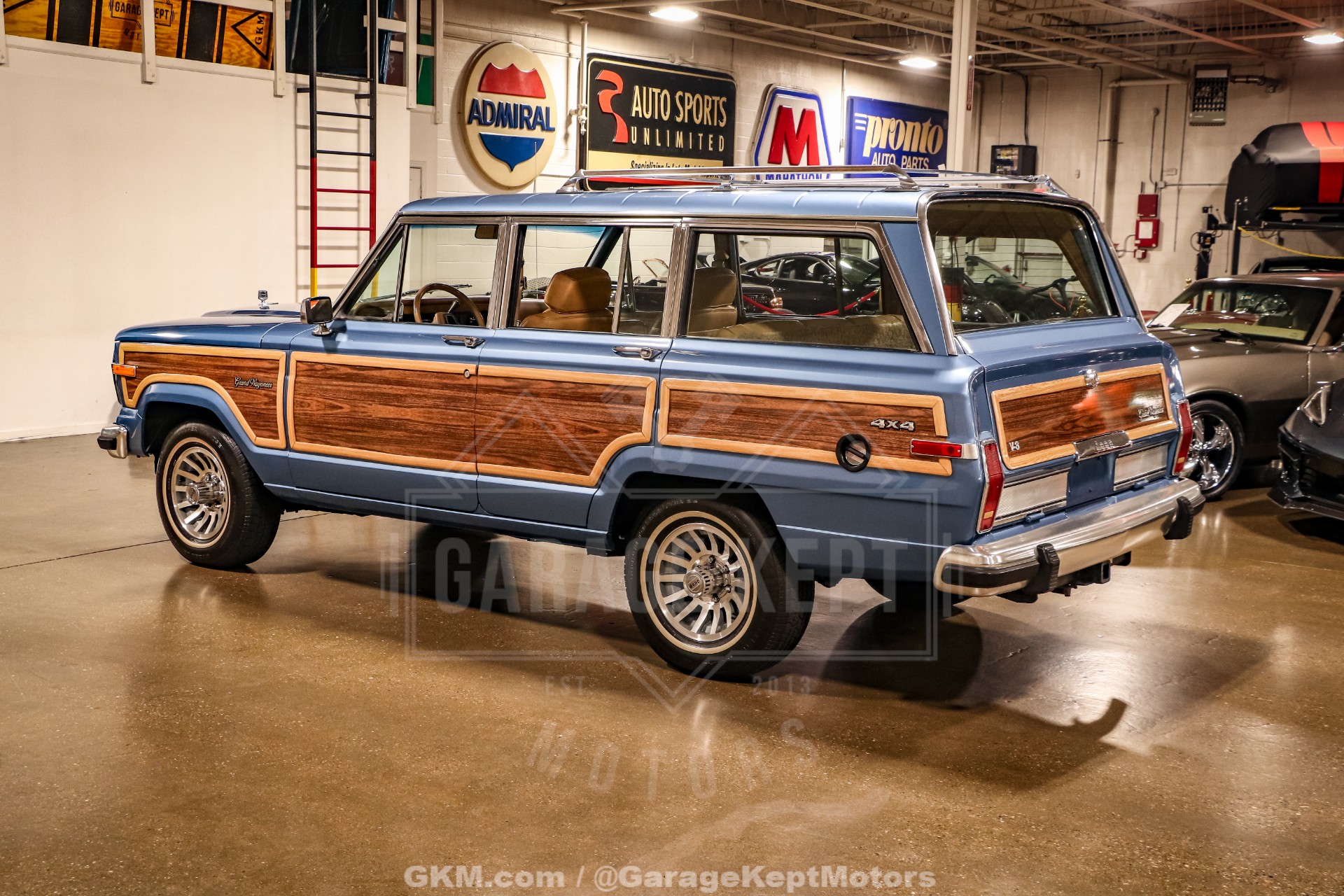 1987 Jeep Grand Wagoneer 6
