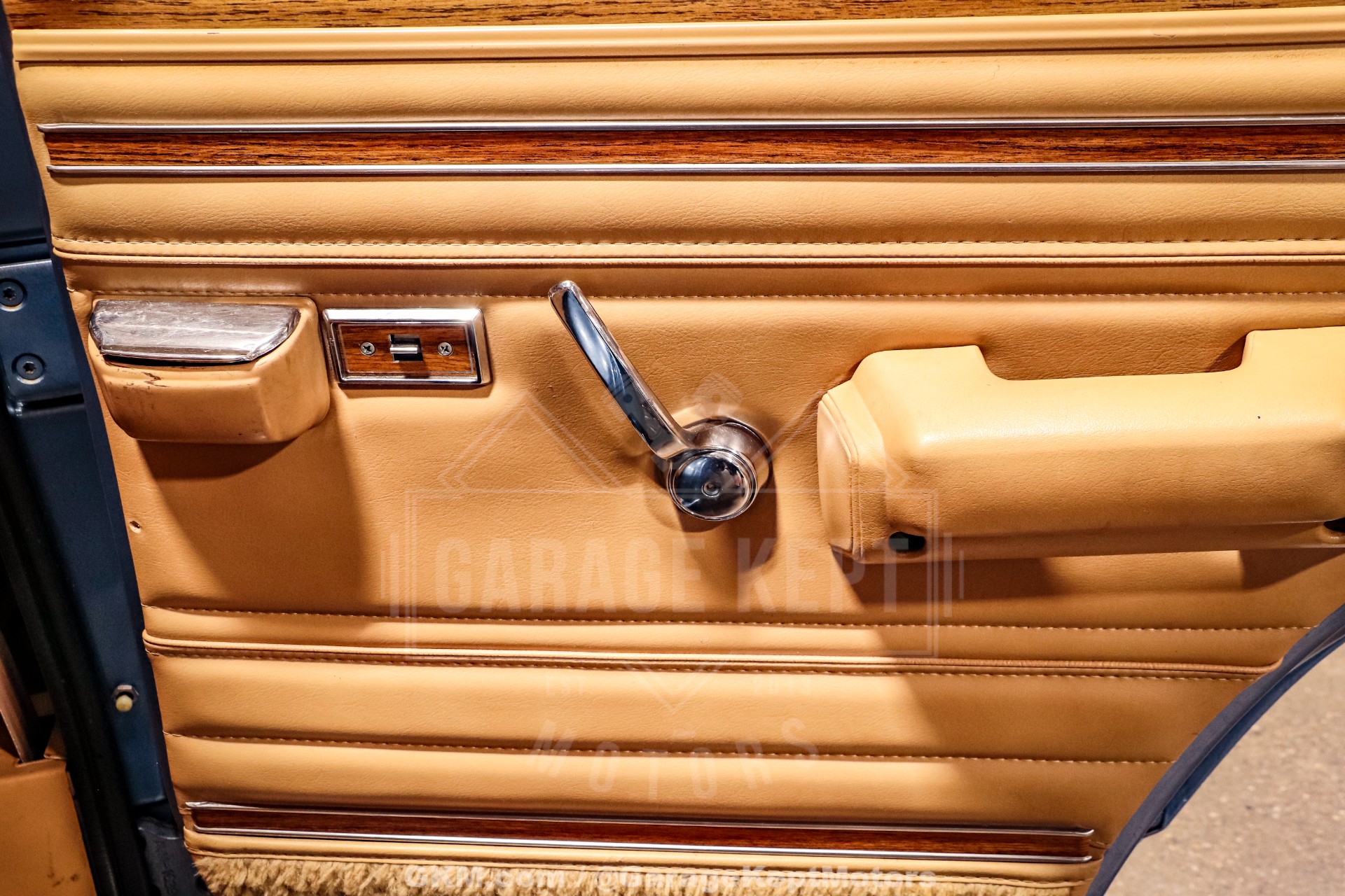 1987 Jeep Grand Wagoneer 75