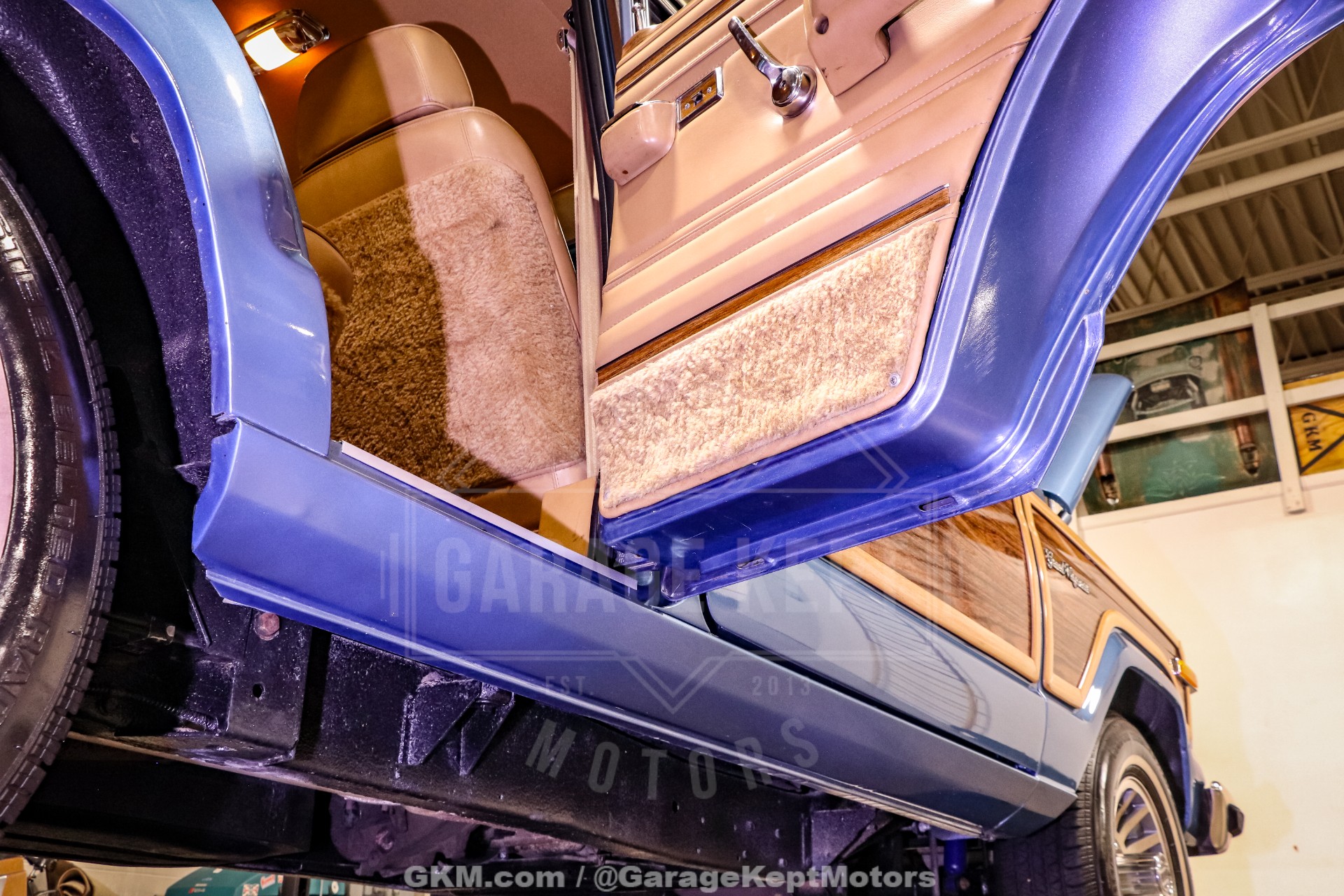 1987 Jeep Grand Wagoneer 77