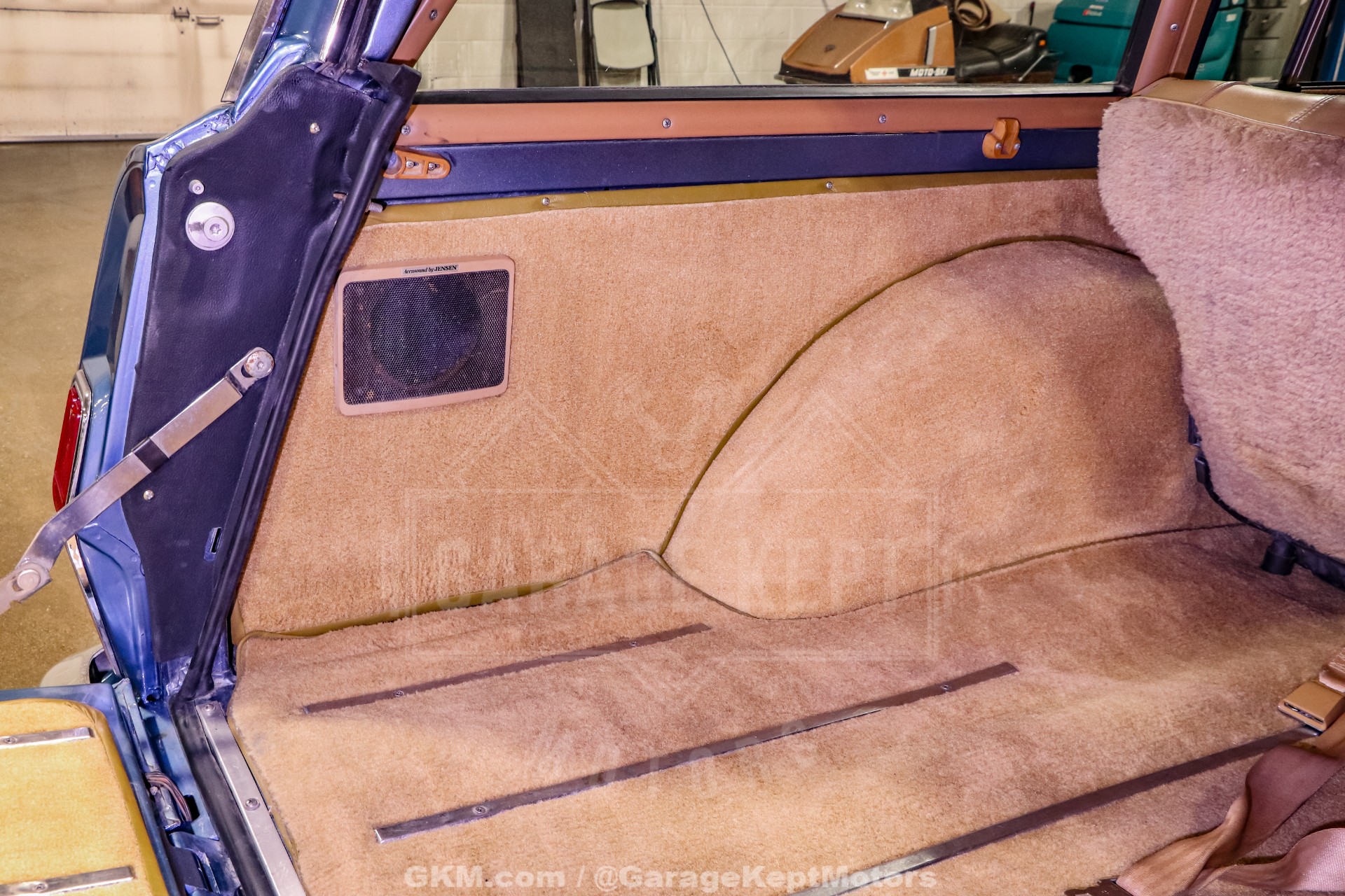 1987 Jeep Grand Wagoneer 85