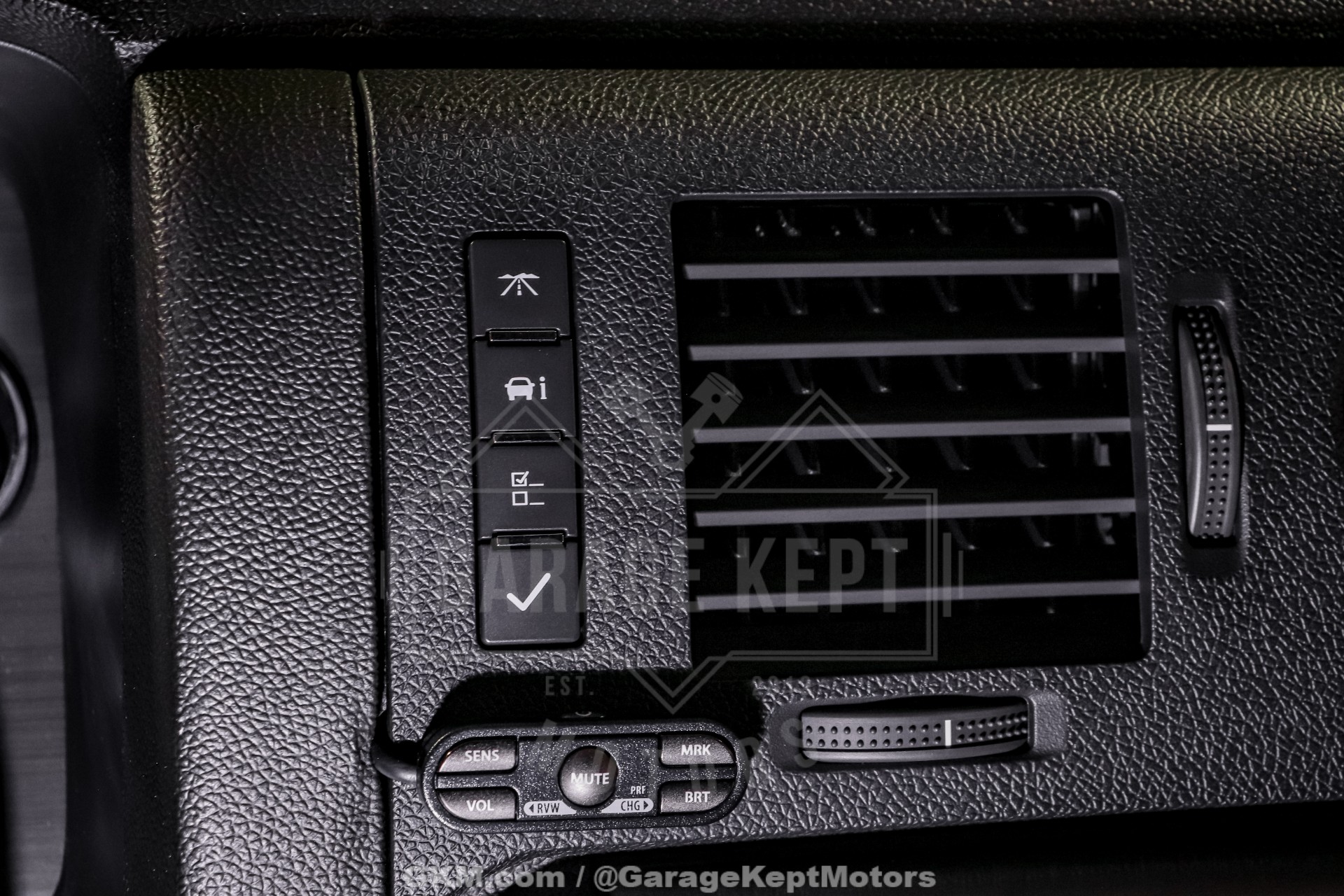 2009 HUMMER H2 139