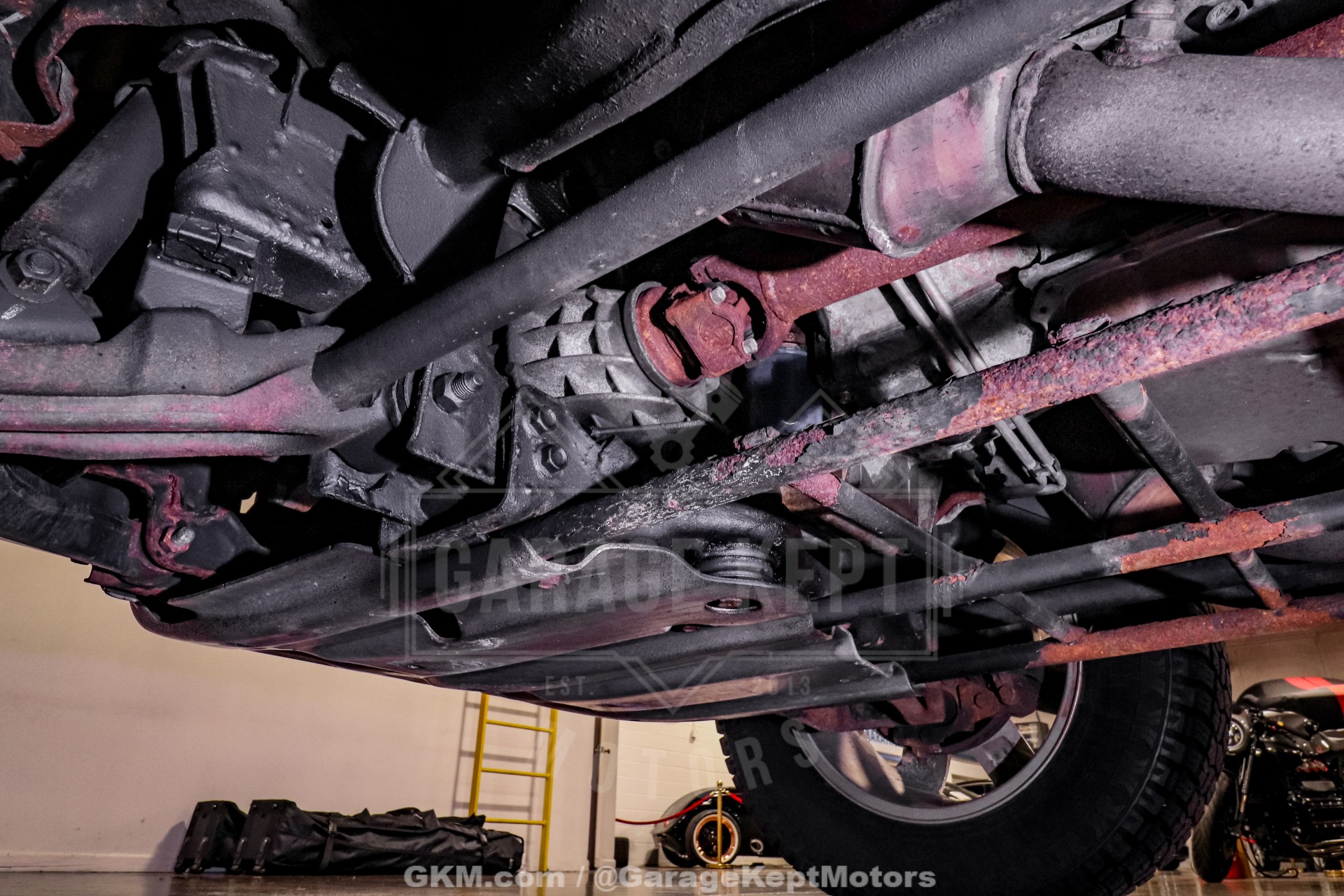 2009 HUMMER H2 196