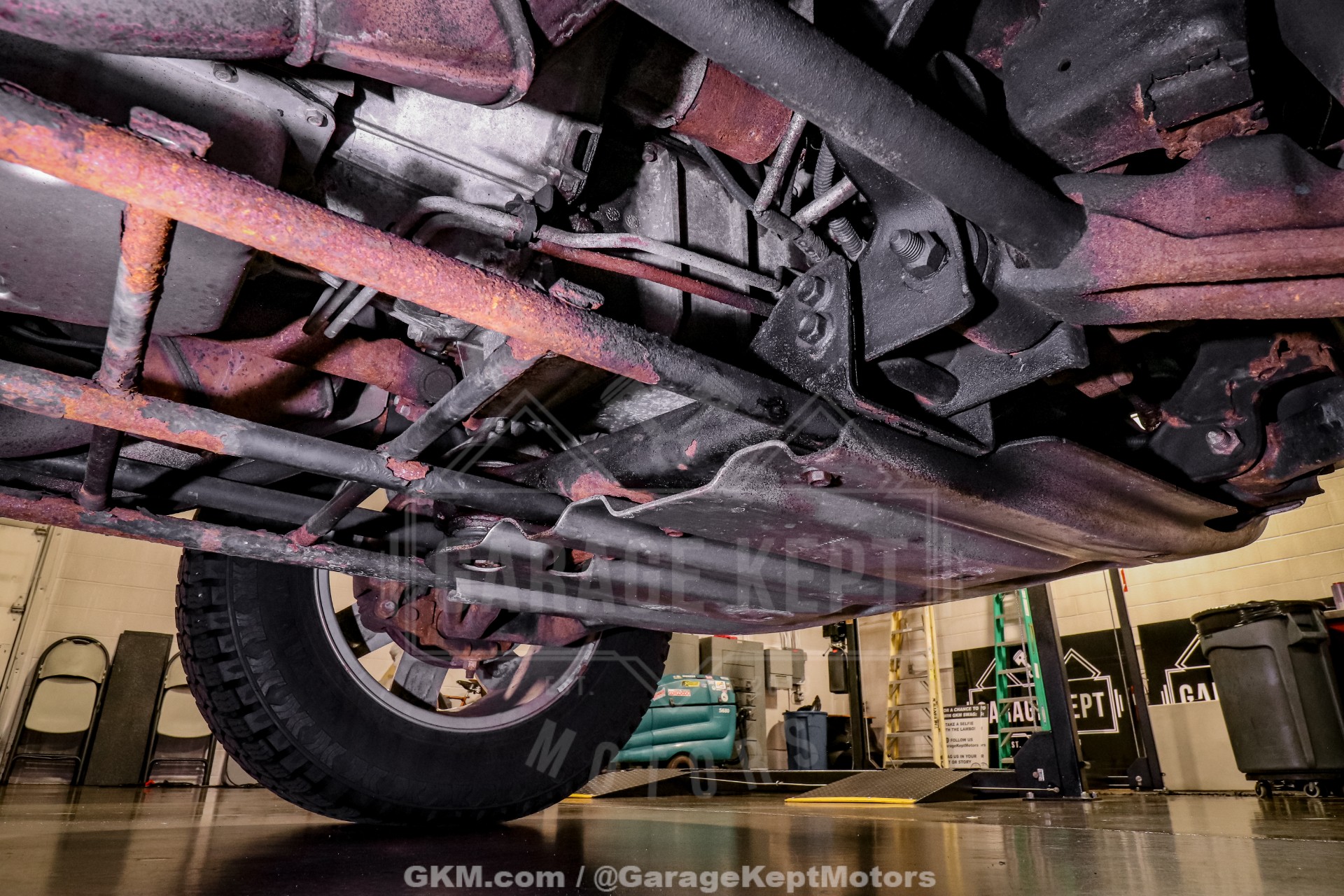 2009 HUMMER H2 215