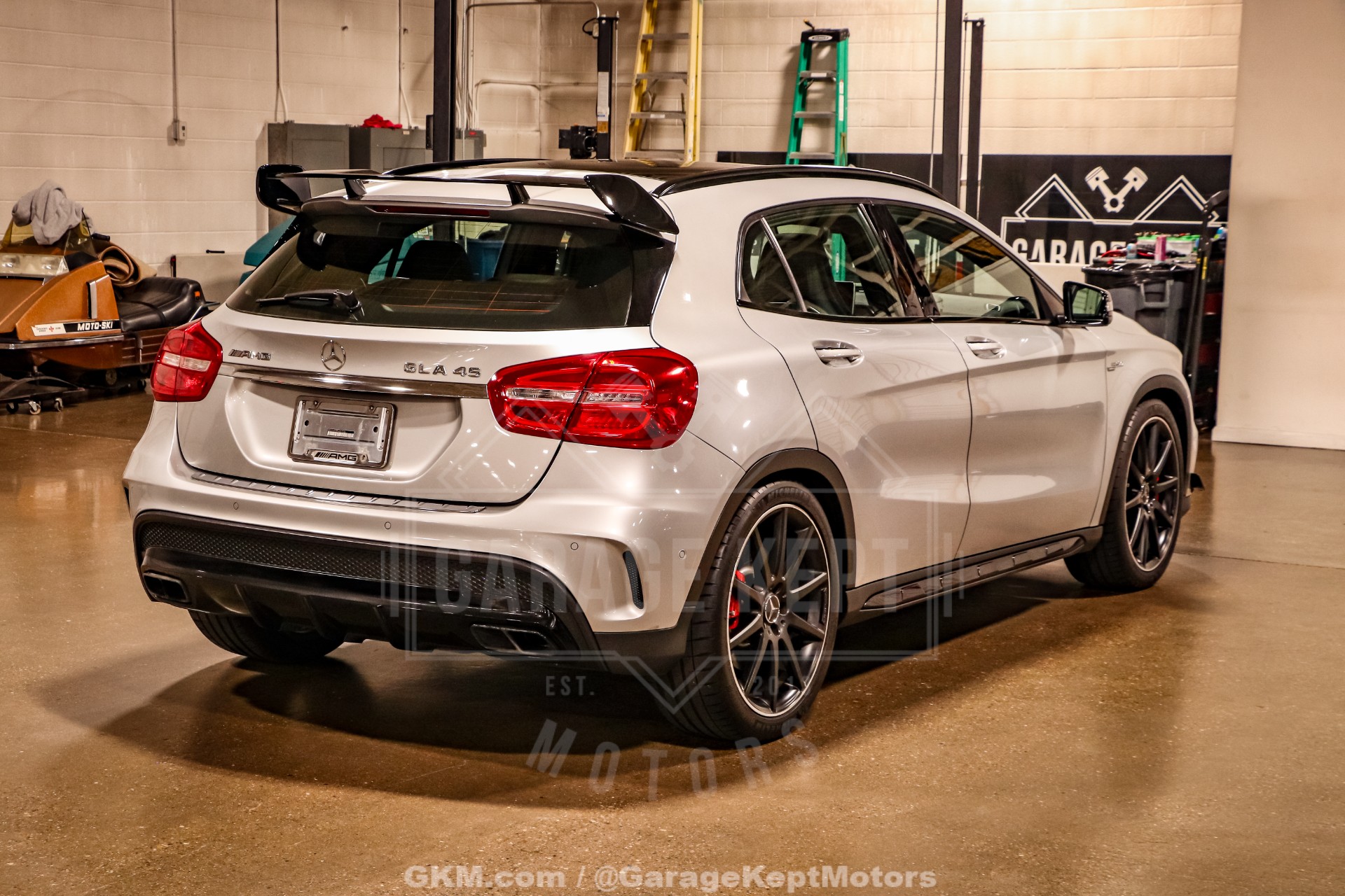 2016 Mercedes-Benz GLA 8