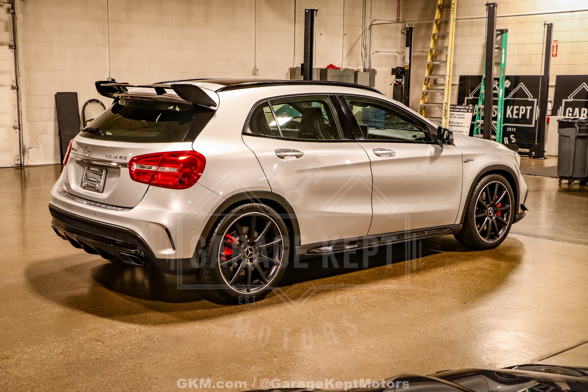2016 Mercedes-Benz GLA 9