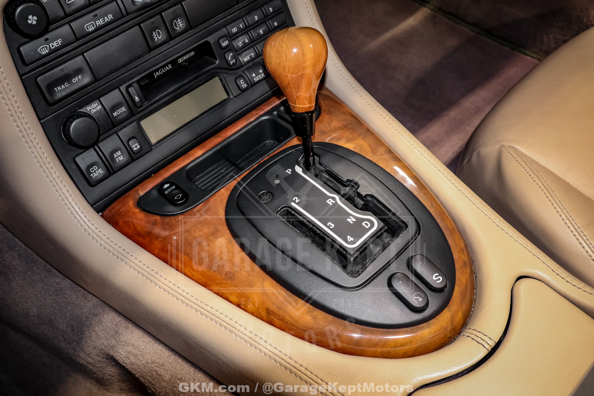 2000 Jaguar XK-Series 113