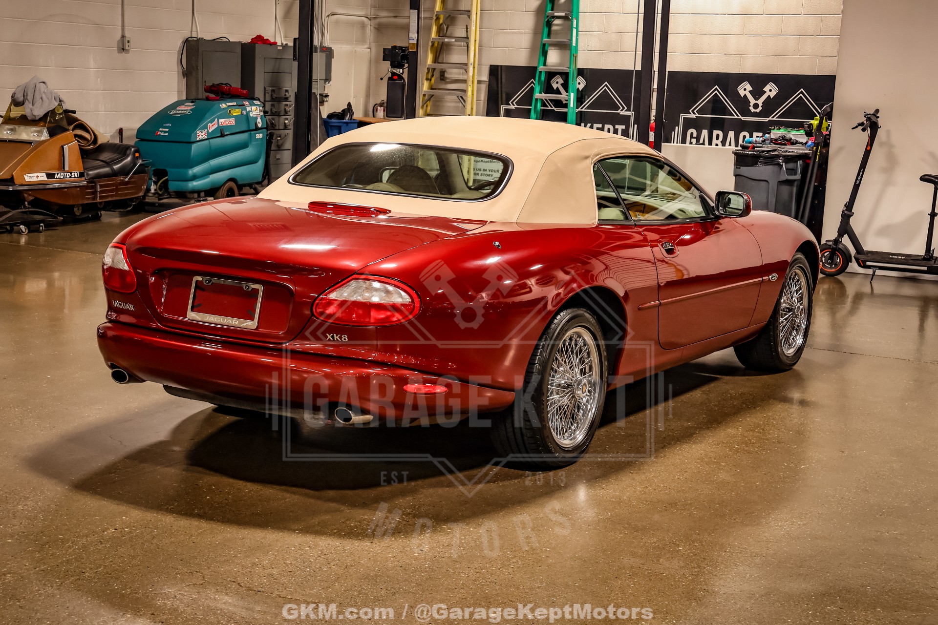 2000 Jaguar XK-Series 7