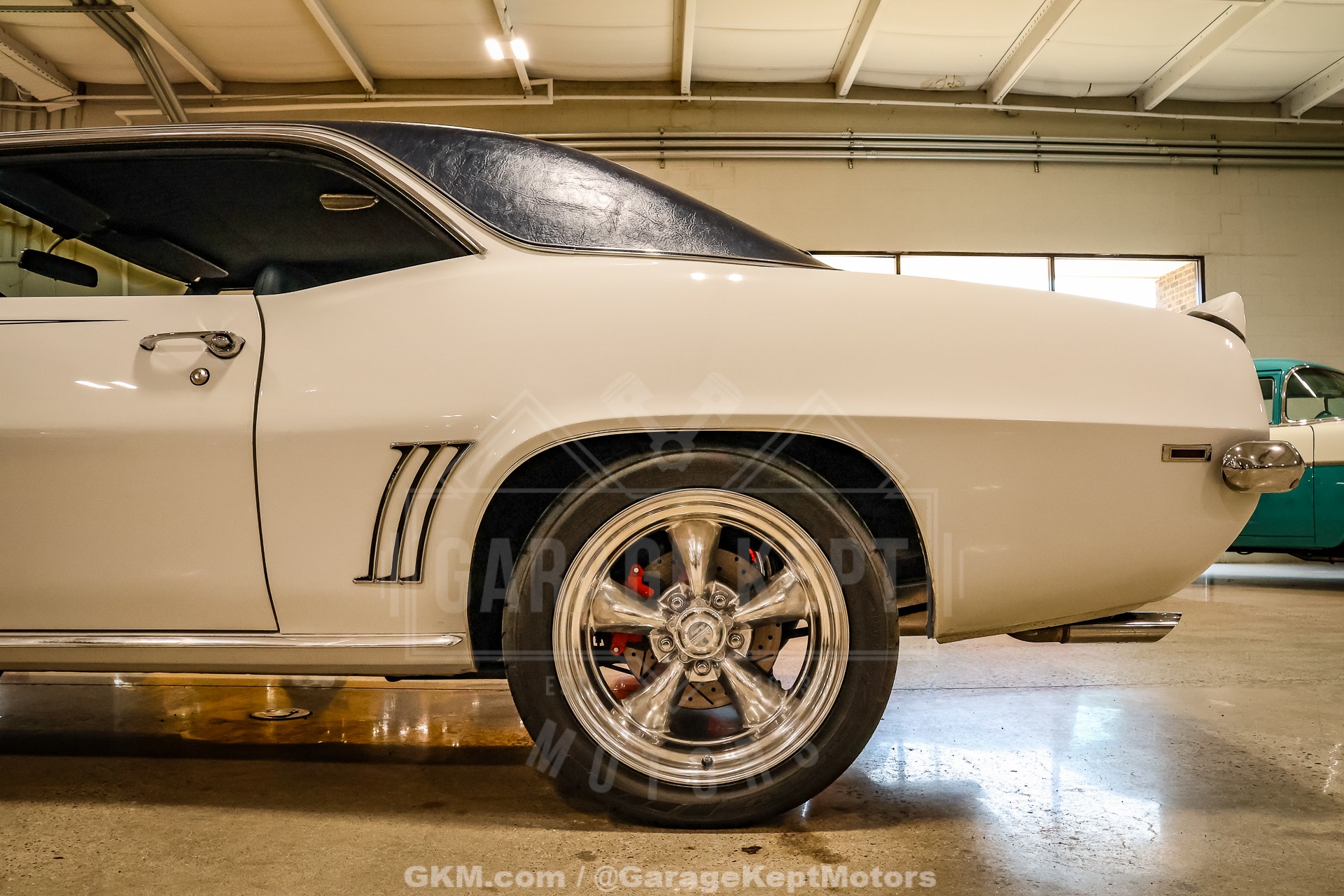 1969 Chevrolet Camaro SS 38