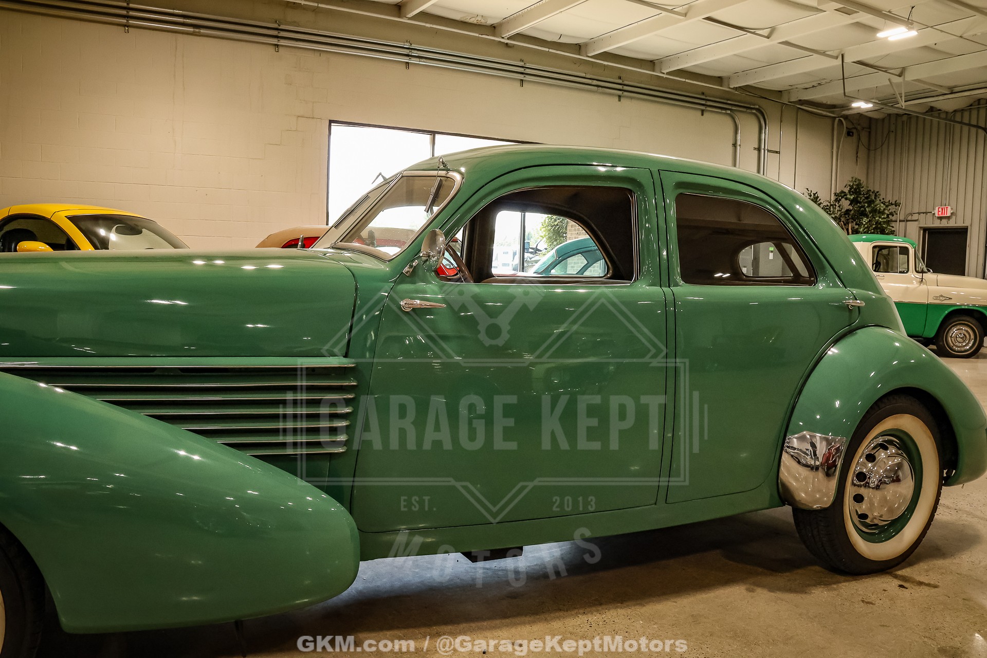 1936 Cord 810 Westchester 27
