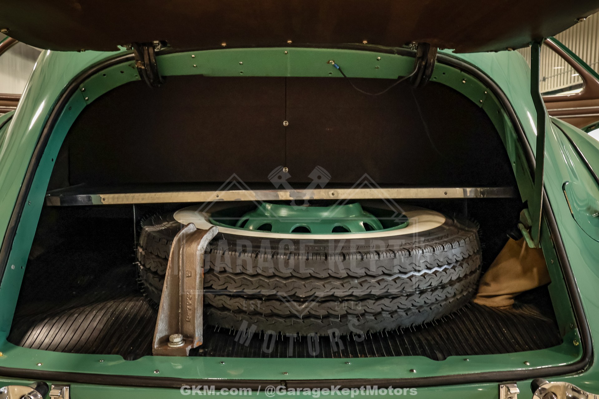 1936 Cord 810 Westchester 84