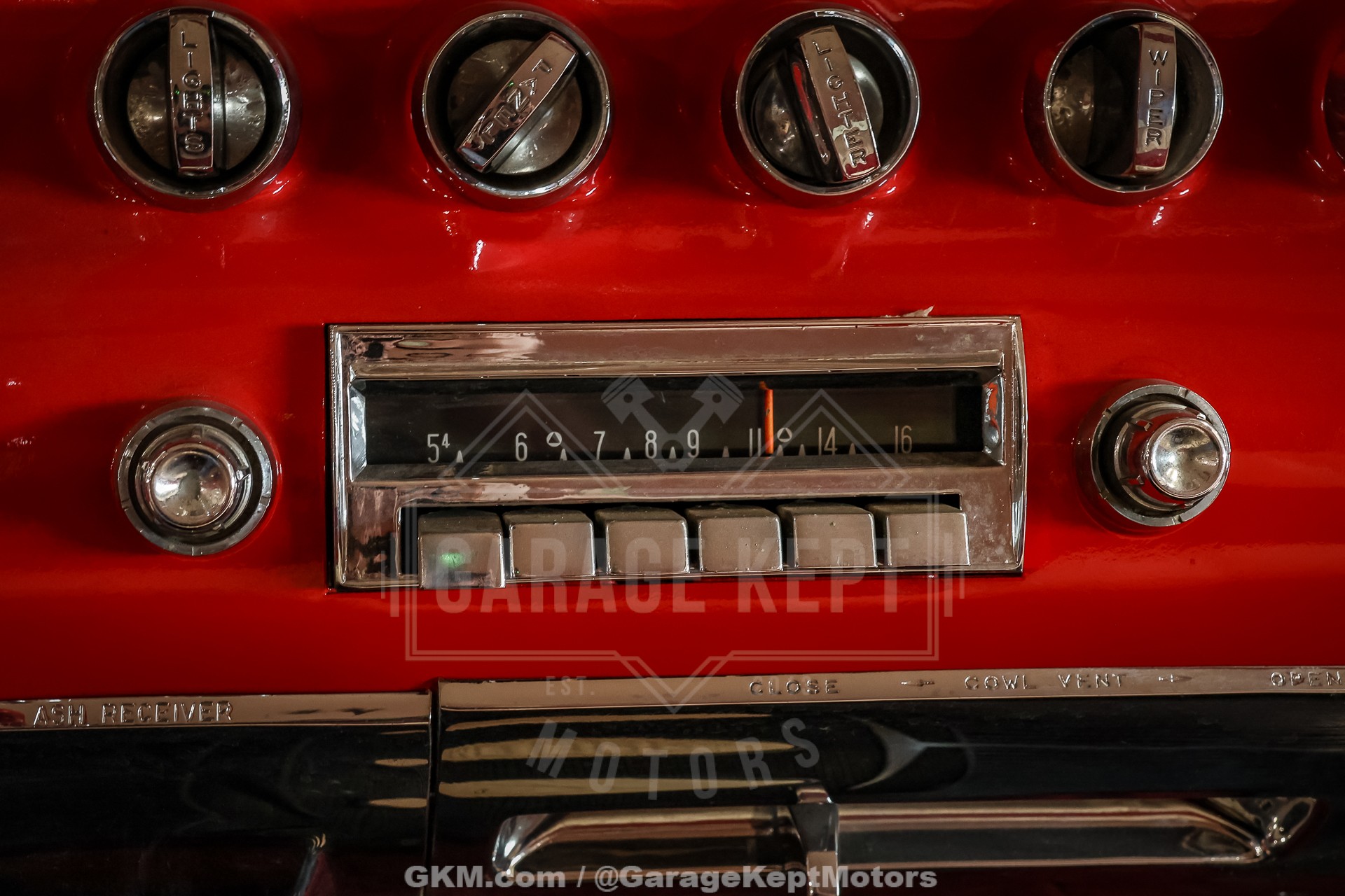 1955 Chrysler New Yorker 132