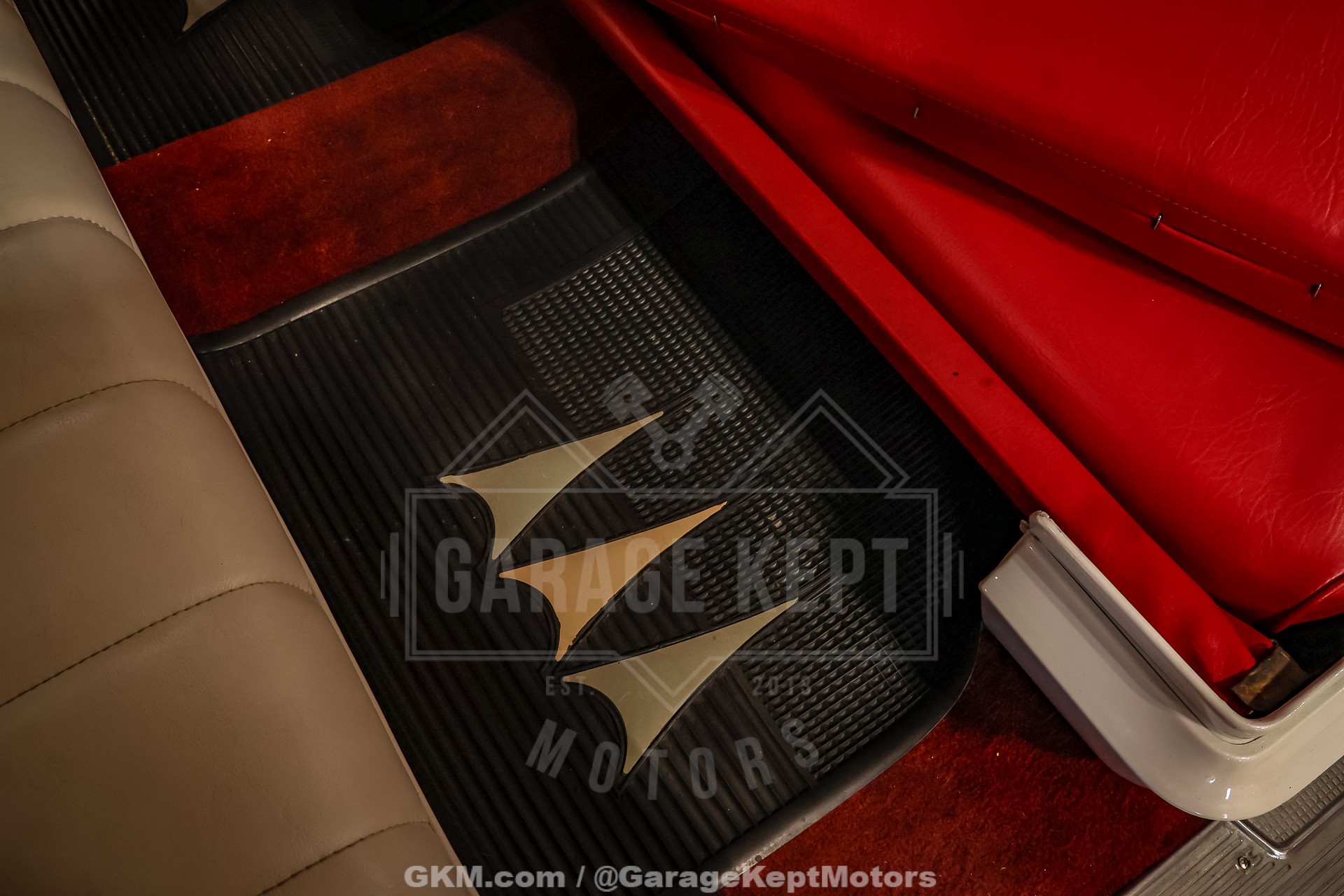 1955 Chrysler New Yorker 90