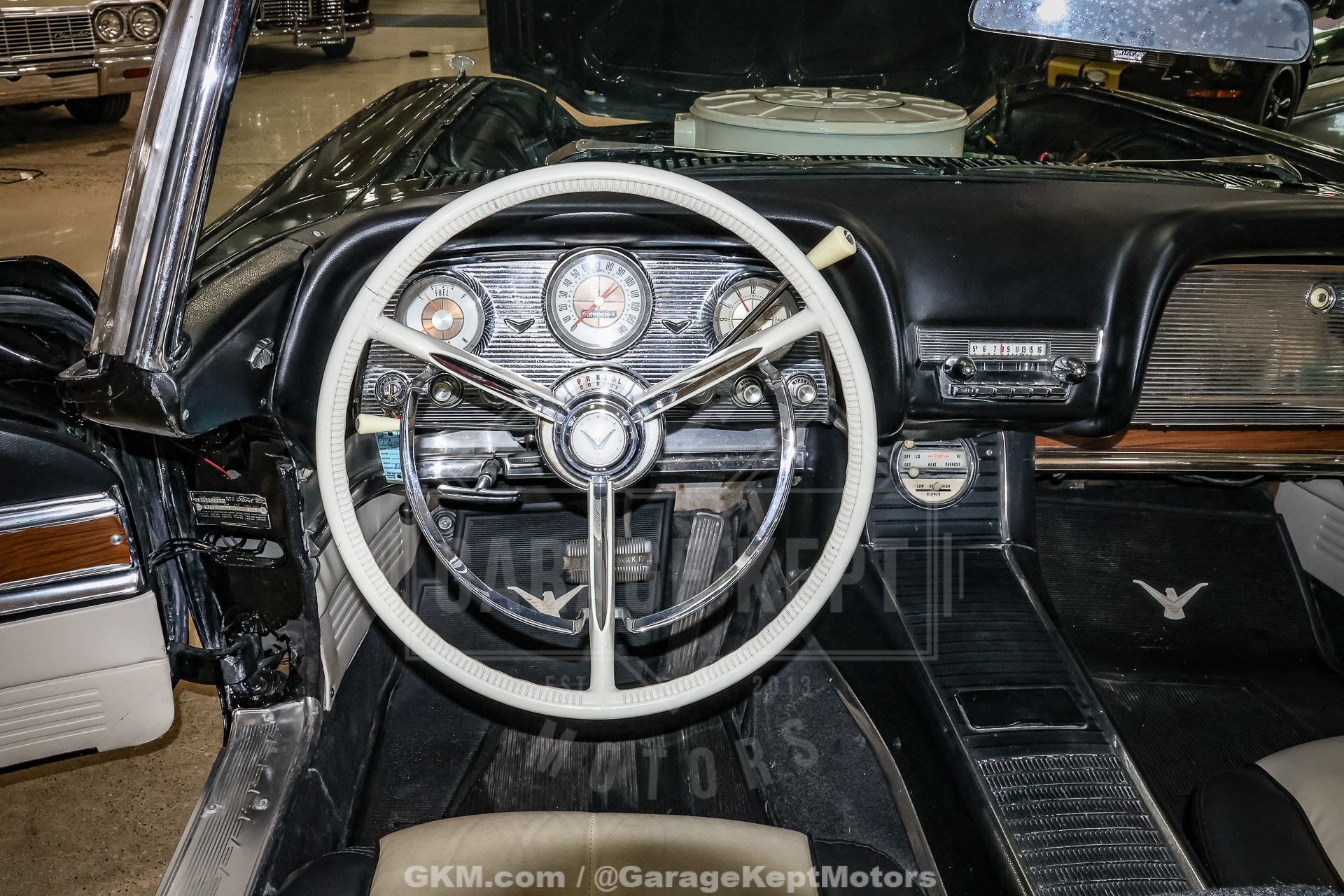 1960 Ford Thunderbird 108