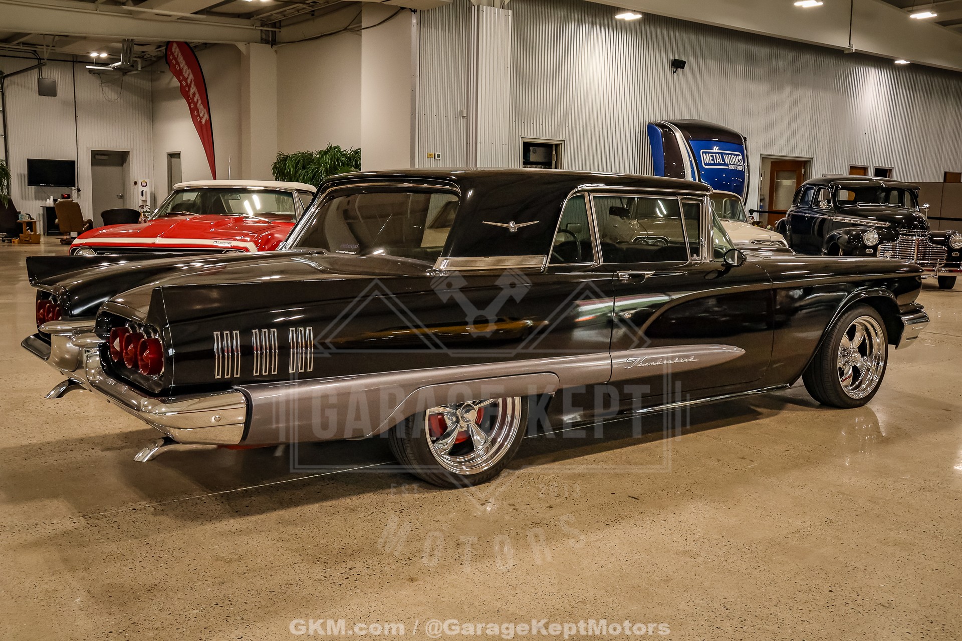 1960 Ford Thunderbird 10