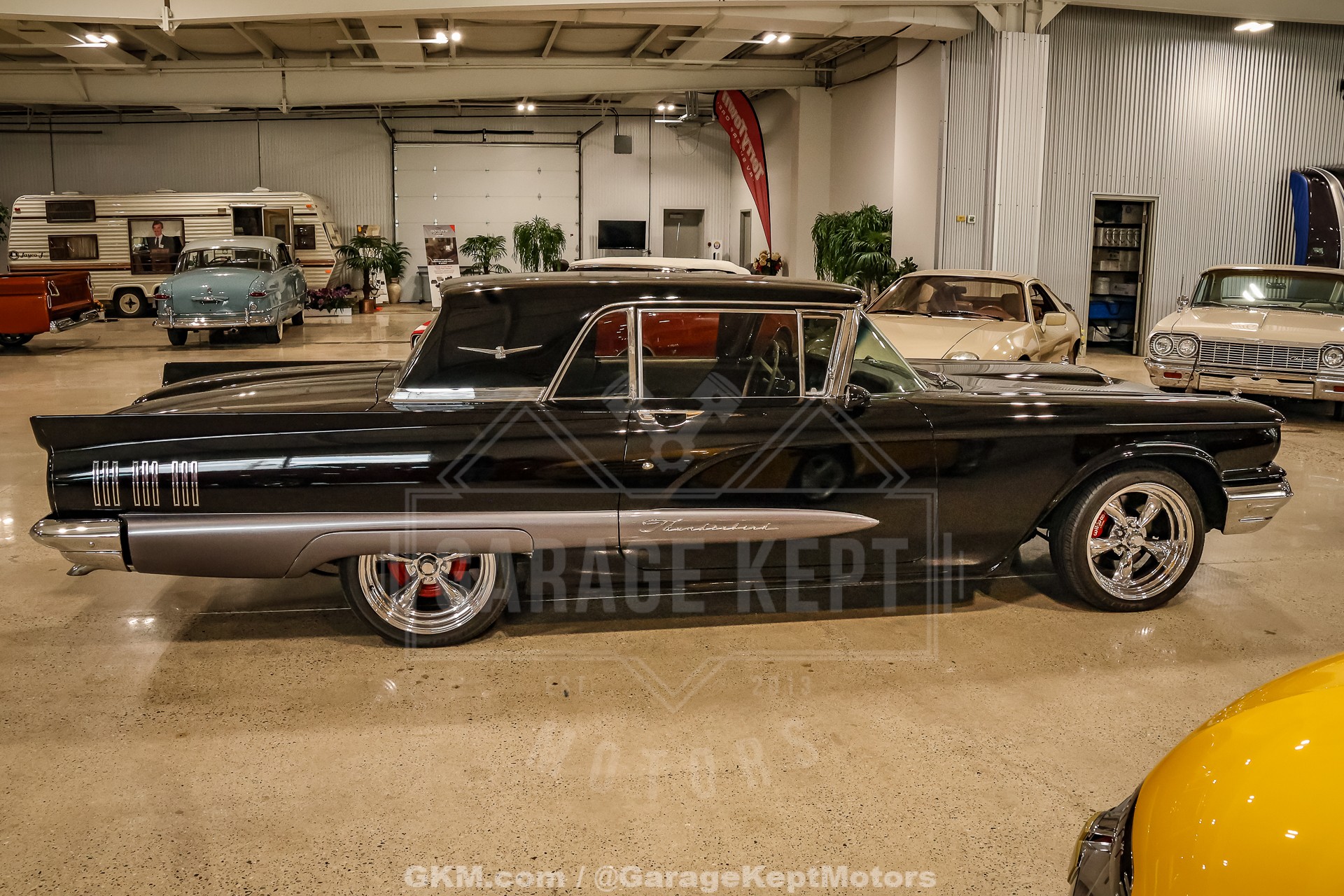 1960 Ford Thunderbird 11