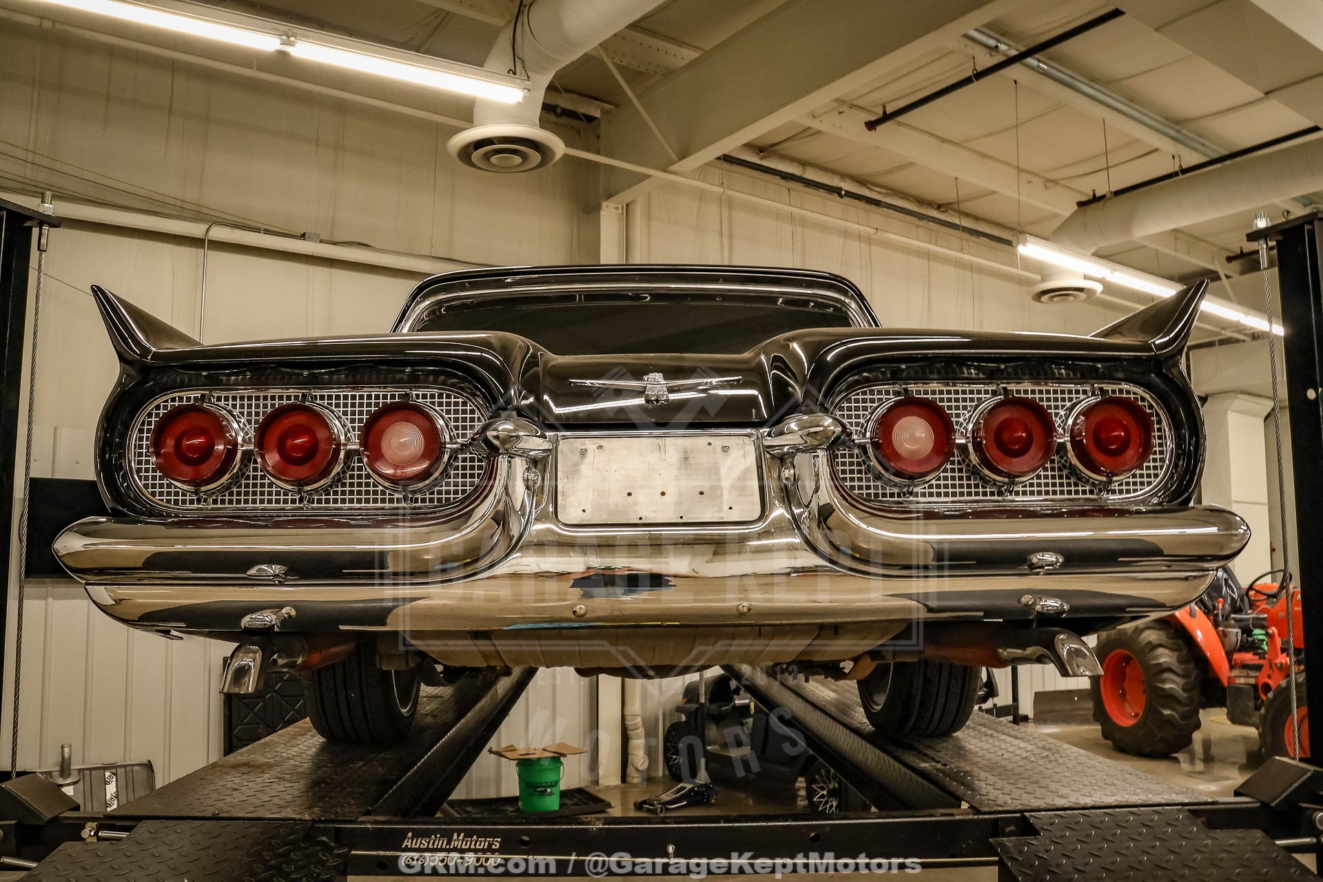 1960 Ford Thunderbird 143