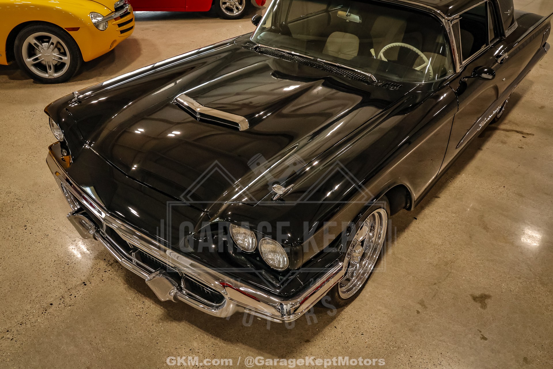 1960 Ford Thunderbird 24