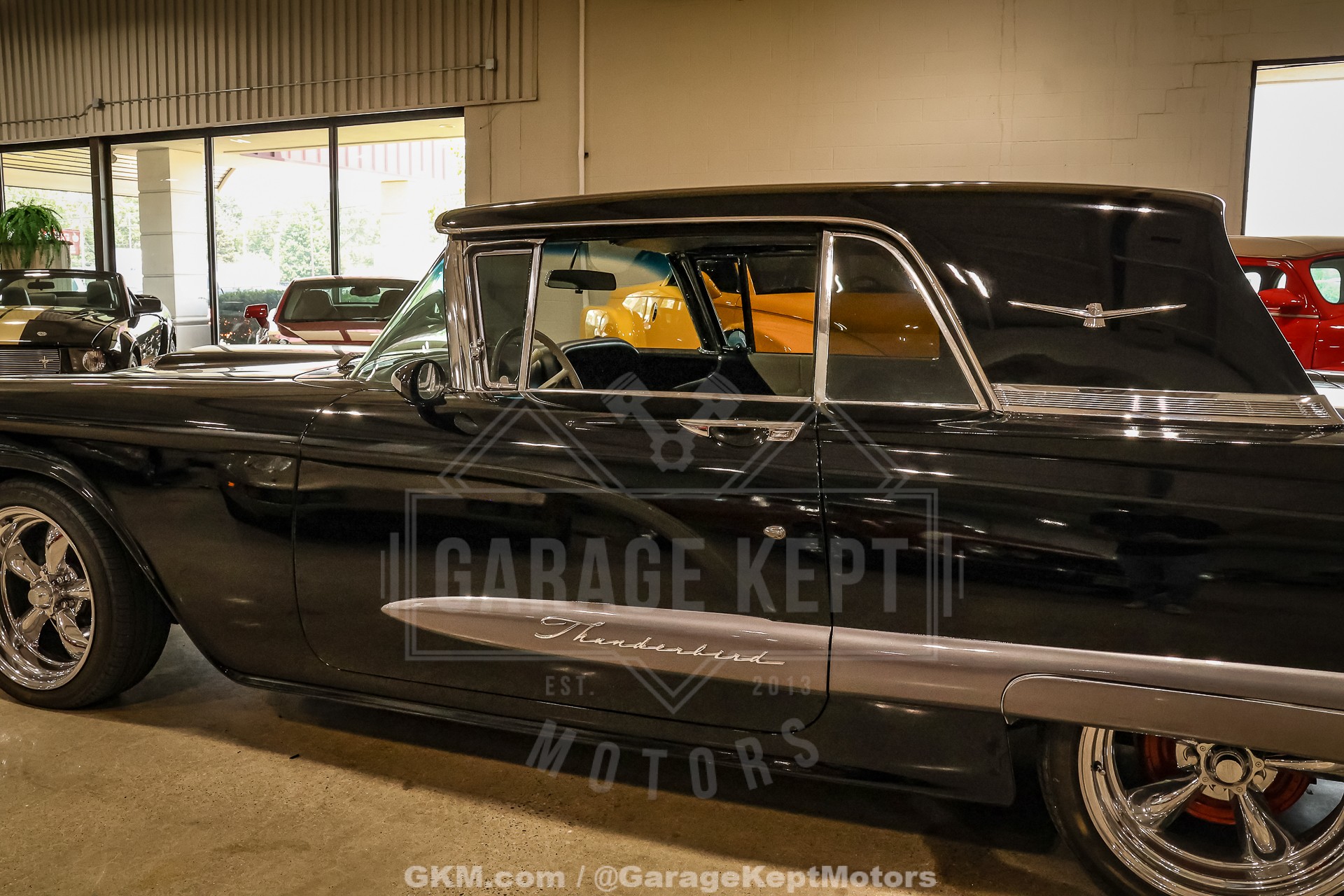 1960 Ford Thunderbird 34