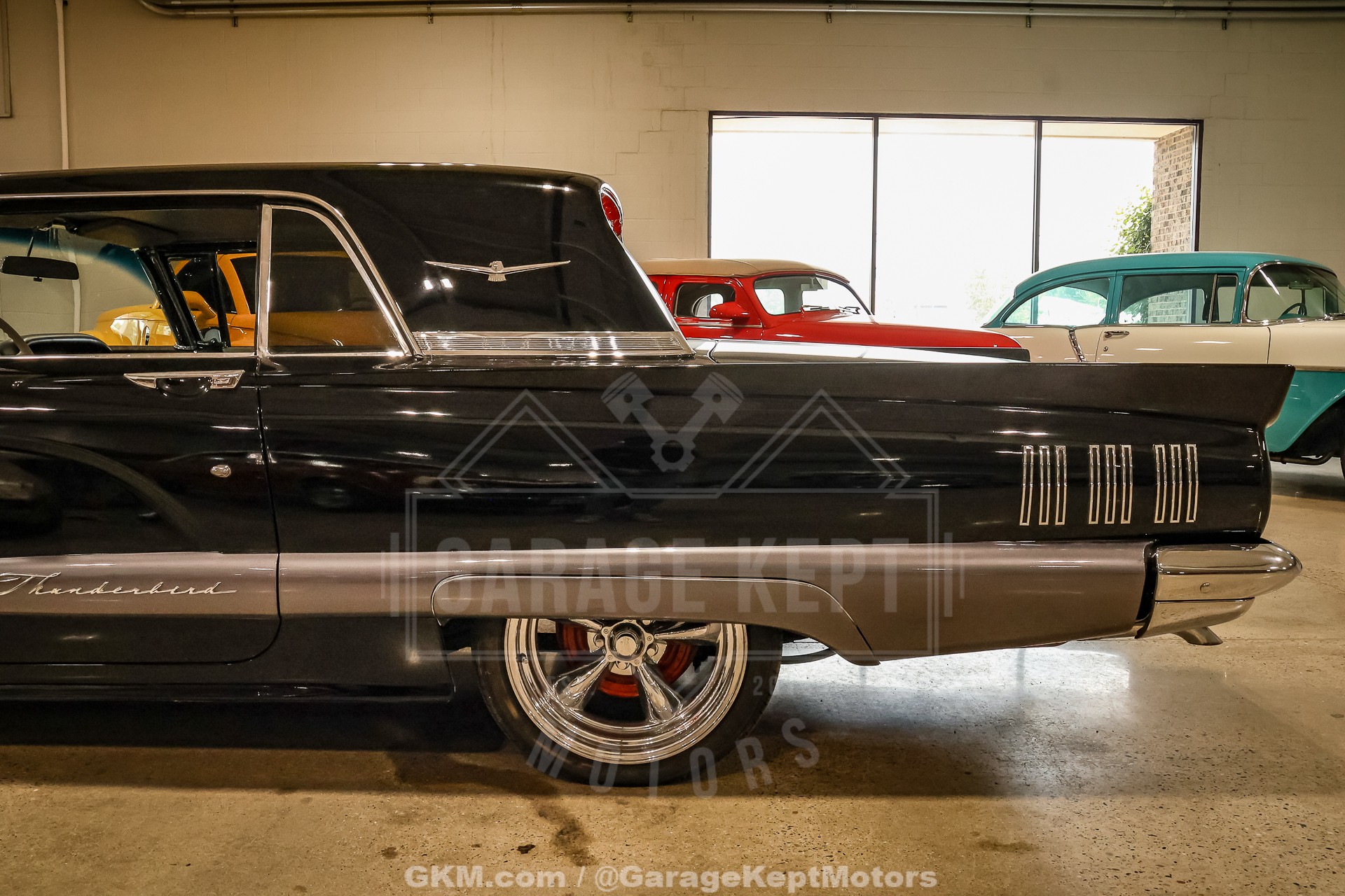 1960 Ford Thunderbird 35