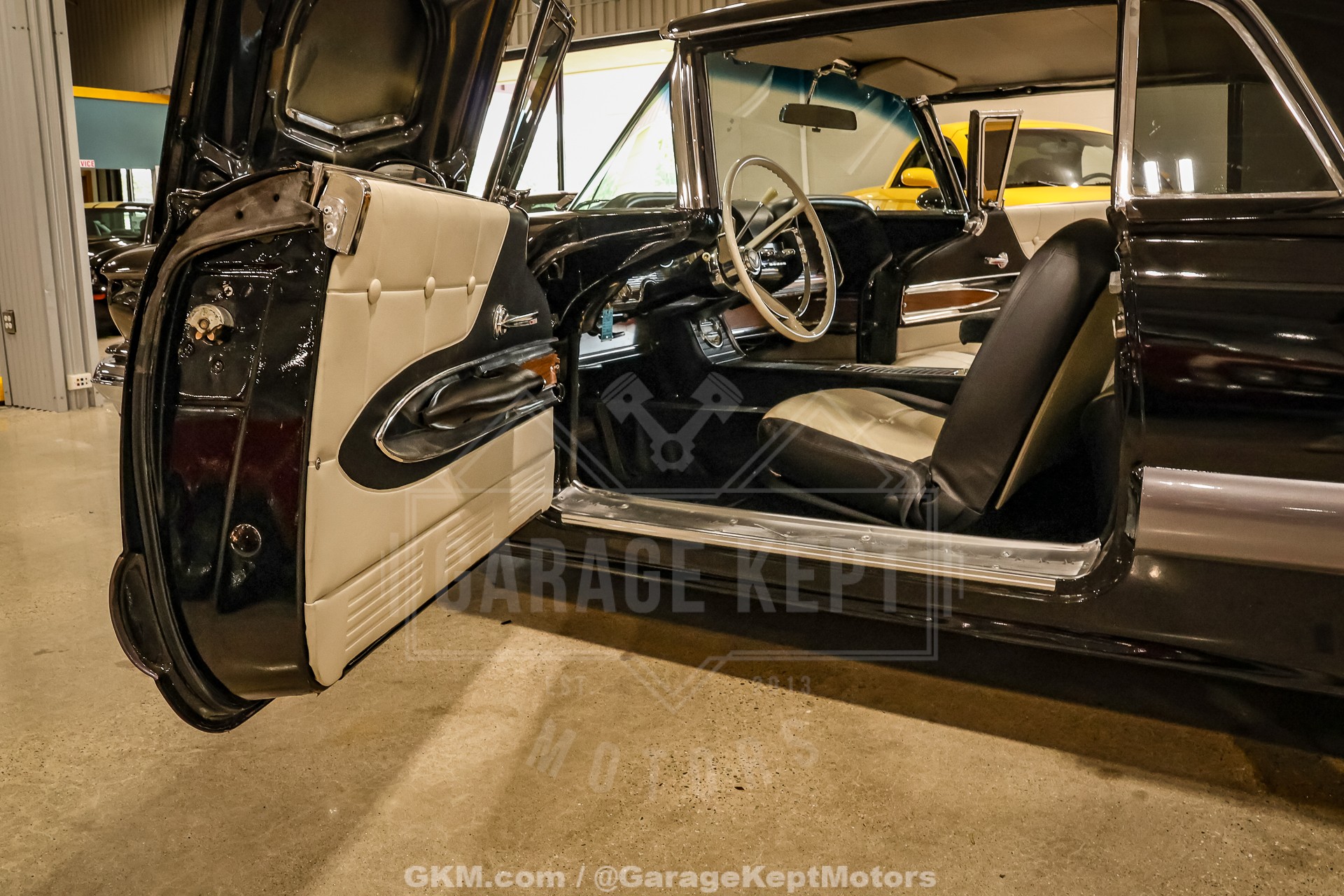 1960 Ford Thunderbird 95